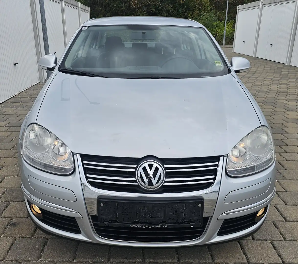 Volkswagen Jetta Comfortline 1,6 Silber - 2