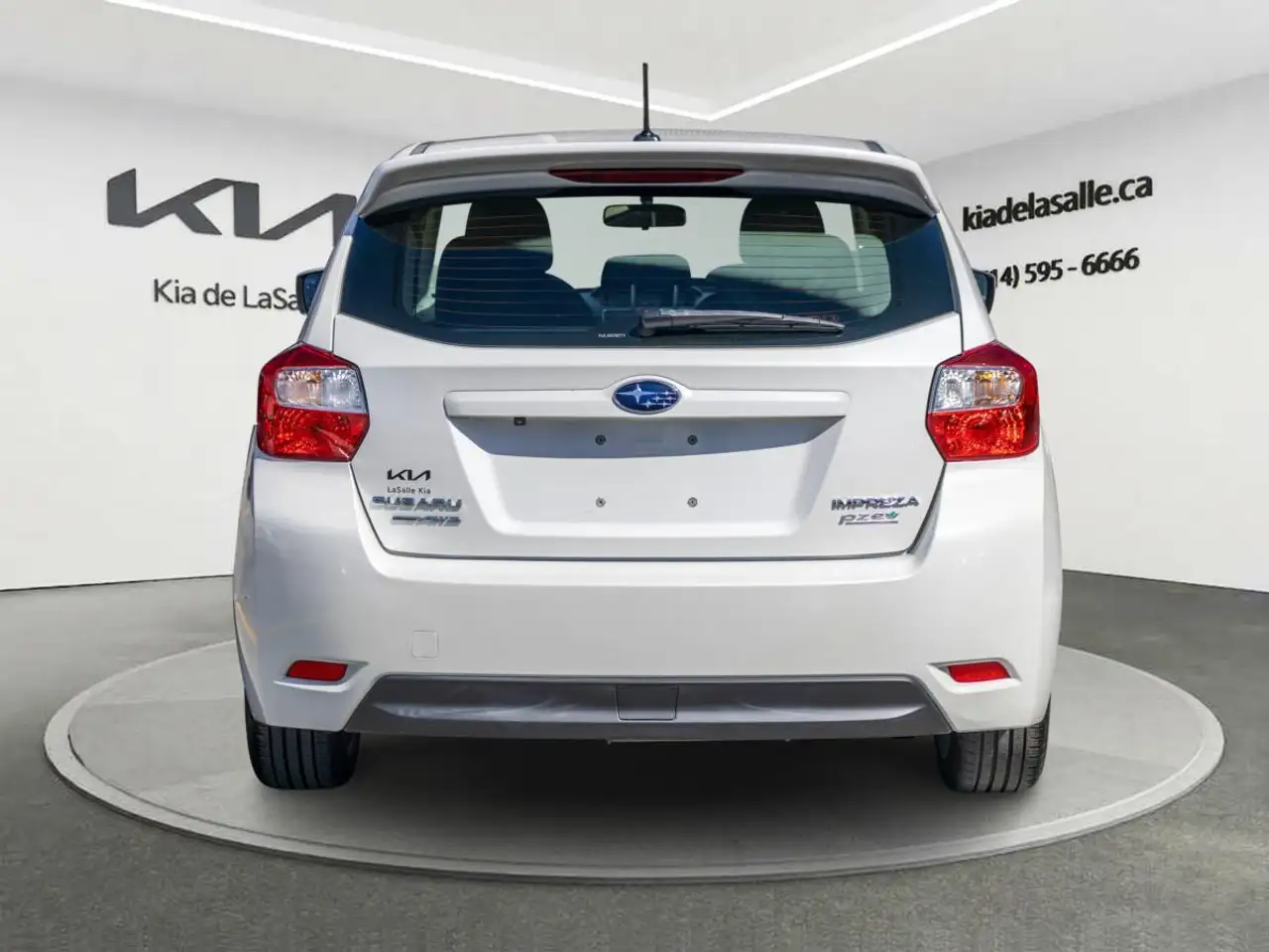 Subaru Impreza снимка Subaru Impreza