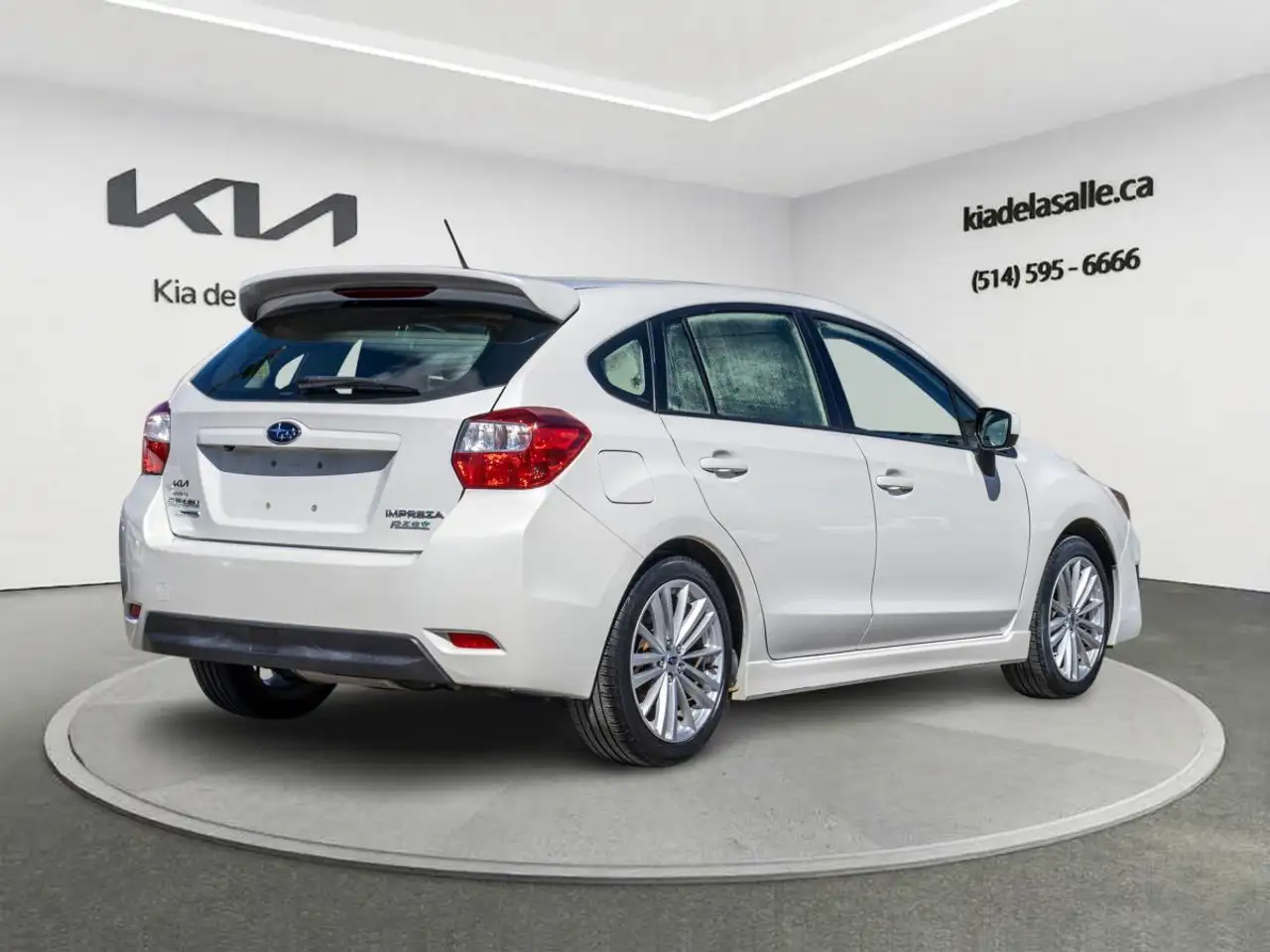 Subaru Impreza снимка Subaru Impreza