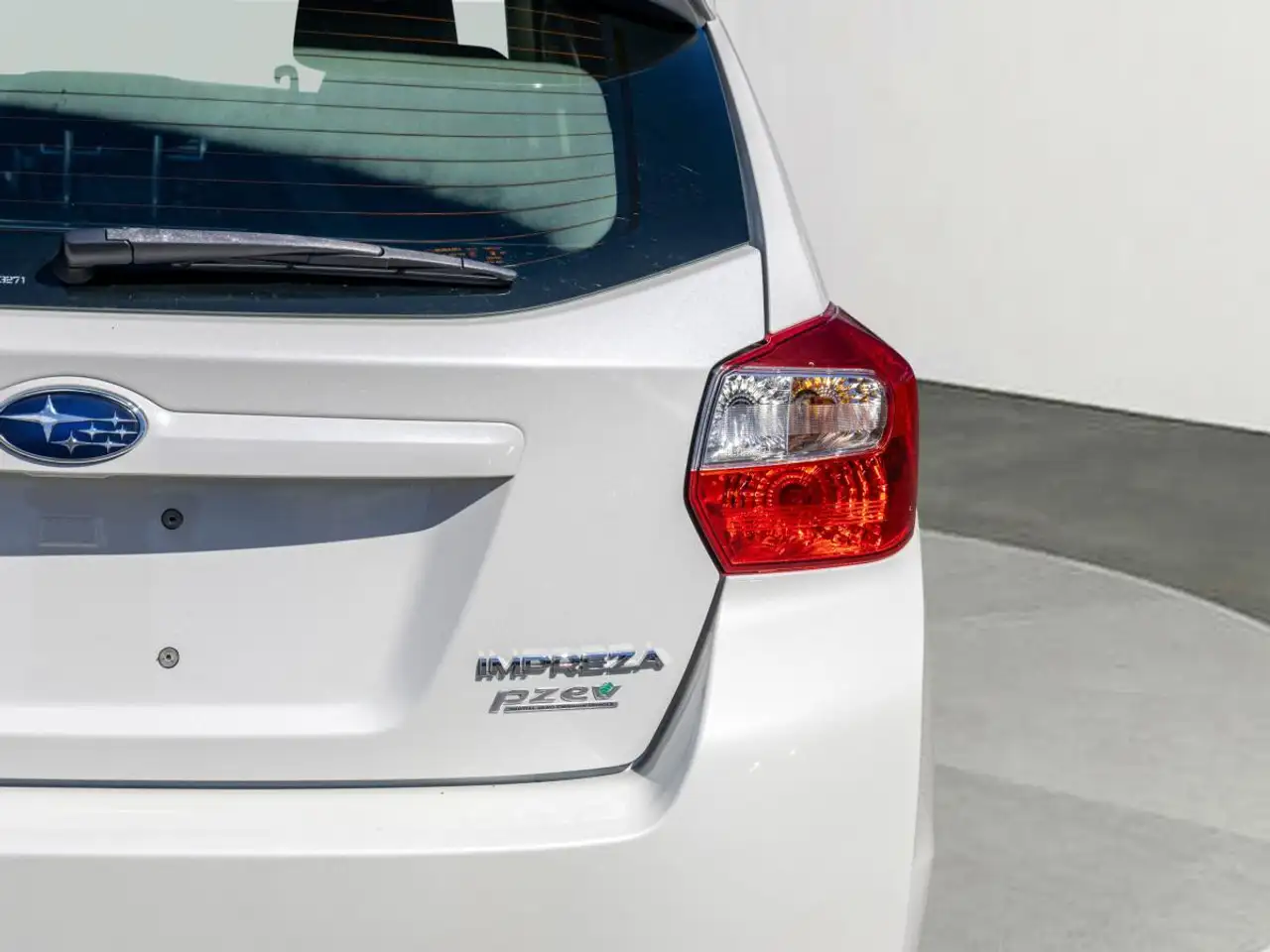 Subaru Impreza снимка Subaru Impreza