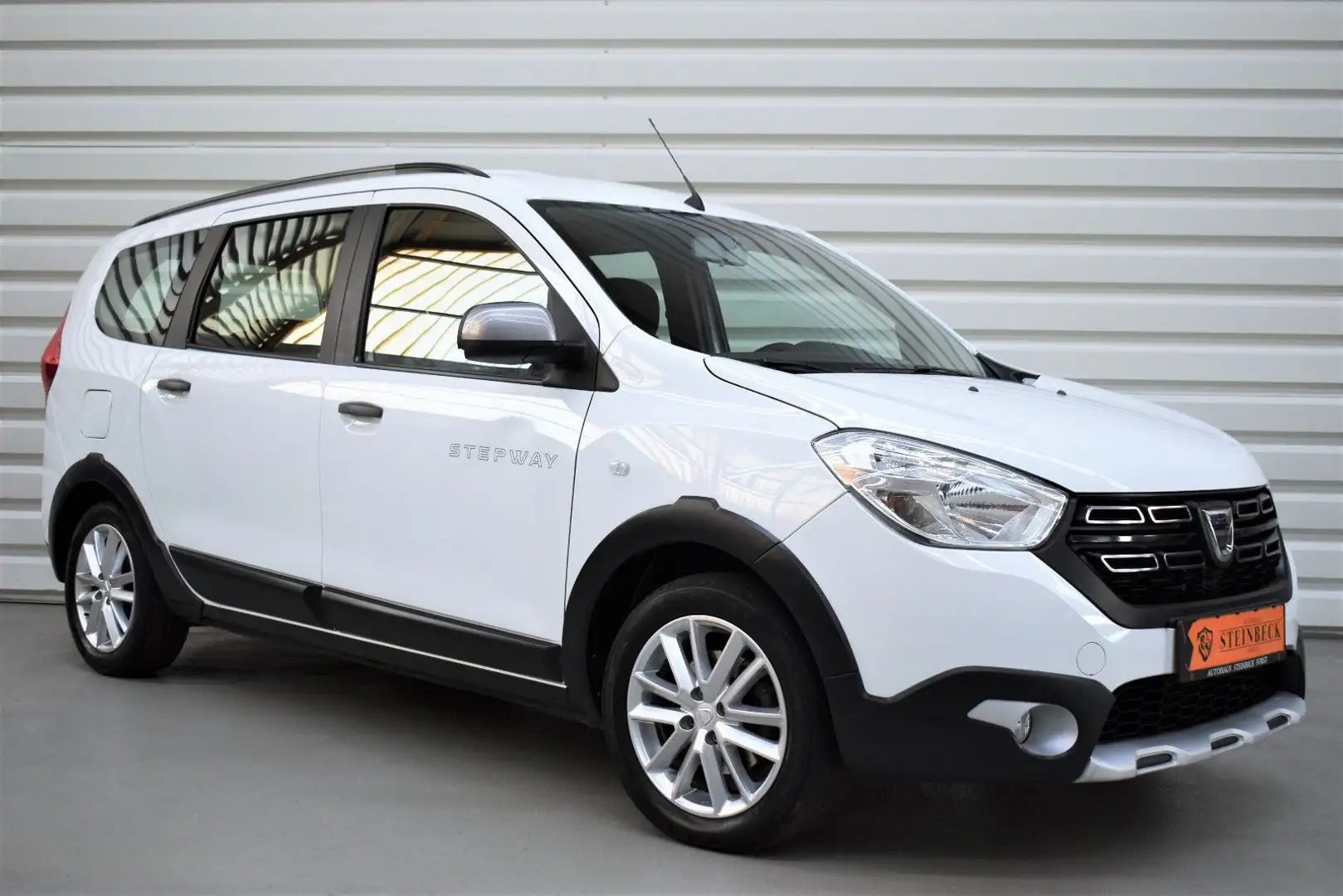 Dacia Lodgy Stepway+Navi+Kamera+PDC+Tempomat Weiß - 1