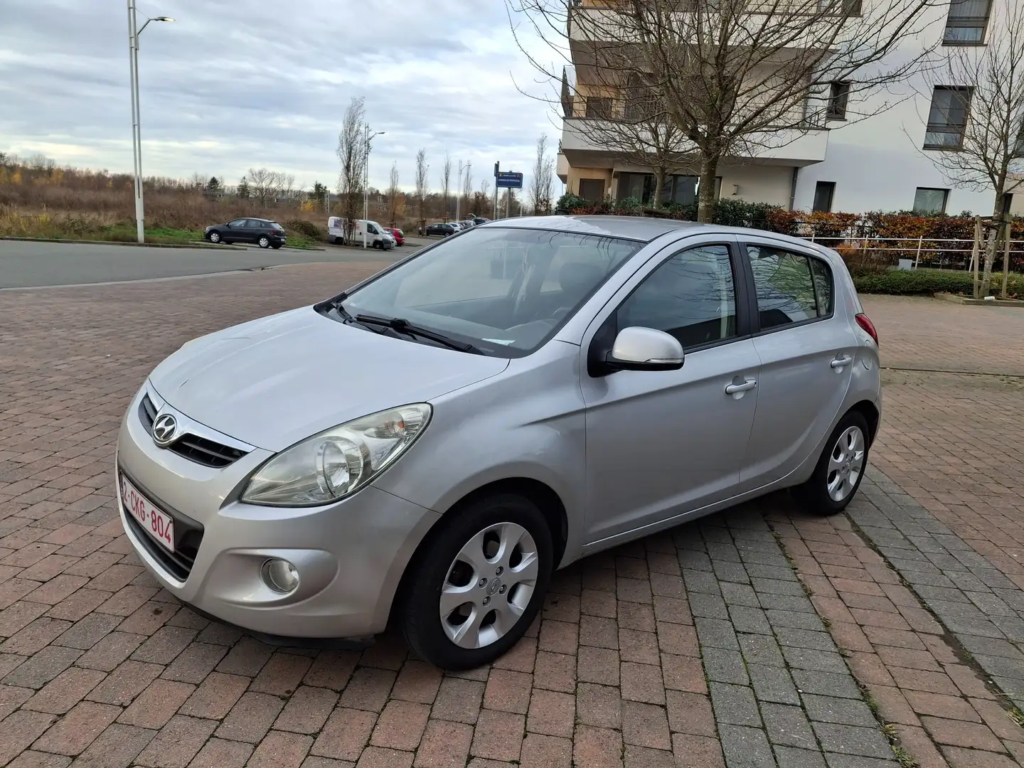 Hyundai i20 i20 1.4 CRDi Comfort BlueDrive FAP Argent - 1