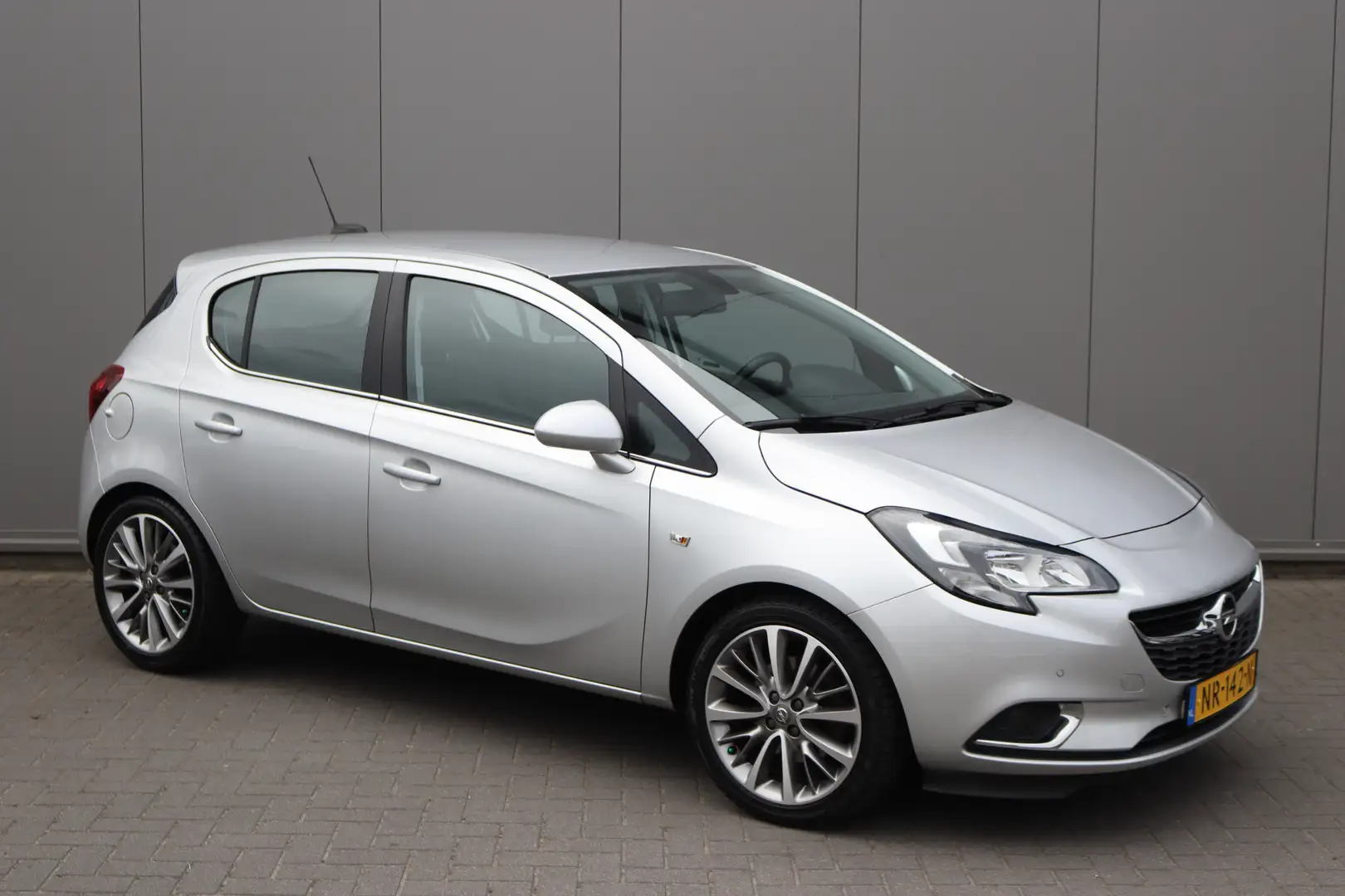 Opel Corsa 1.0 Turbo 90PK Innovation Bluetooth/Cruise-control Grau - 2