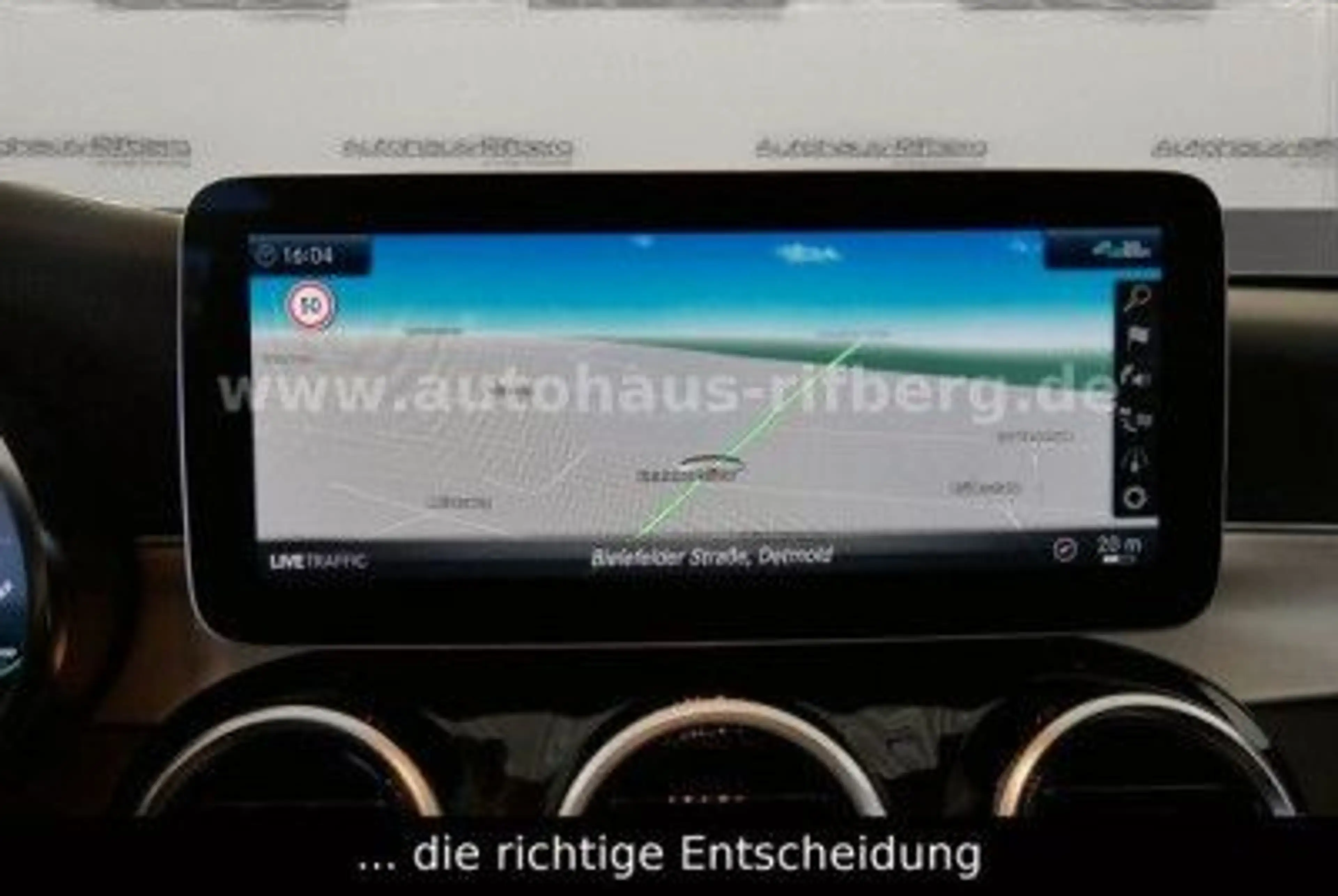 Mercedes-Benz C 300 de T AMG-Line 9G LED/Nav/SZH/RFK/PanD/KeyG — photo 11