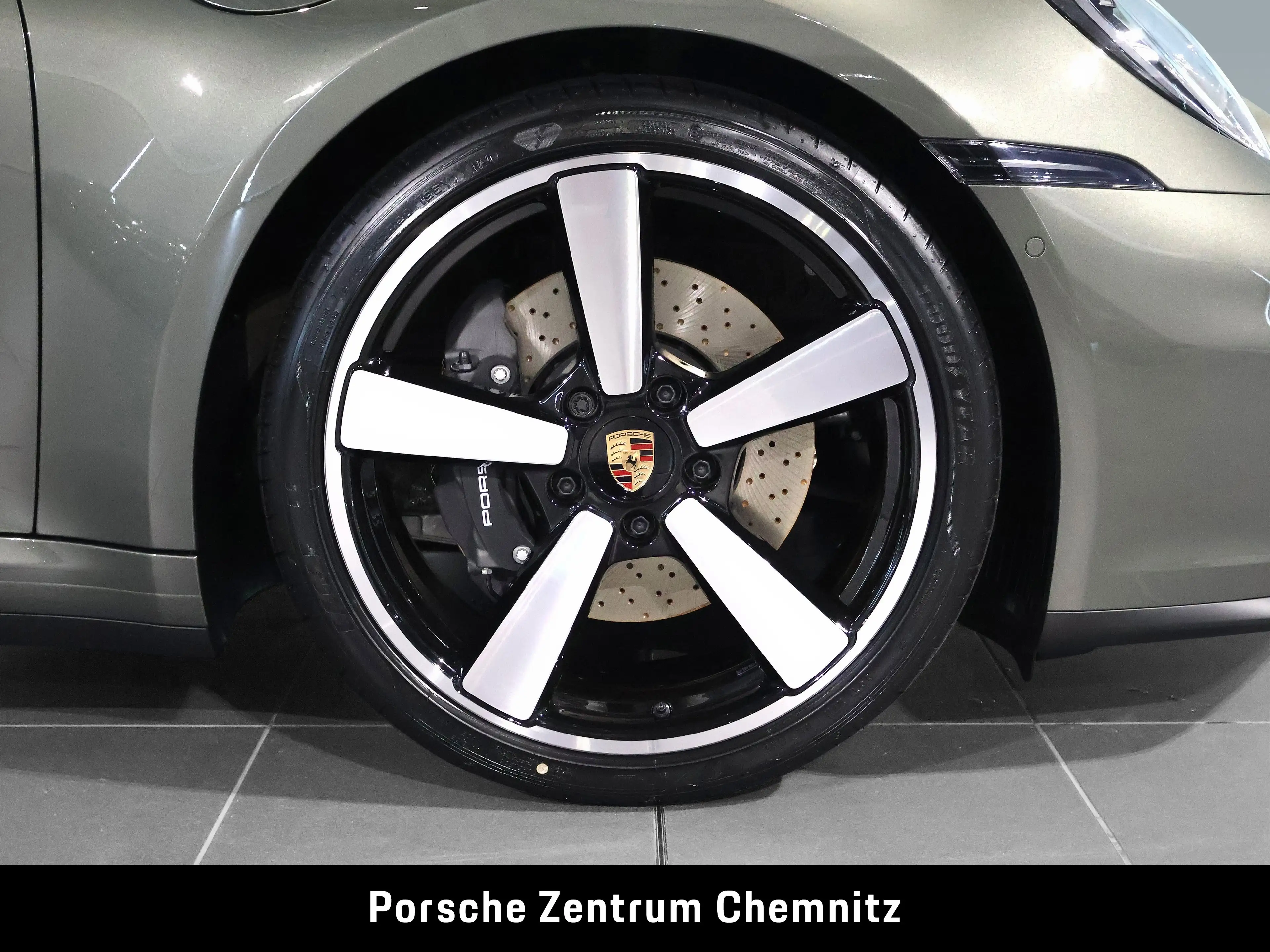Porsche 911 Carrera Cabrio;Sportabgas;BOSE;Lift;ACC — photo 7