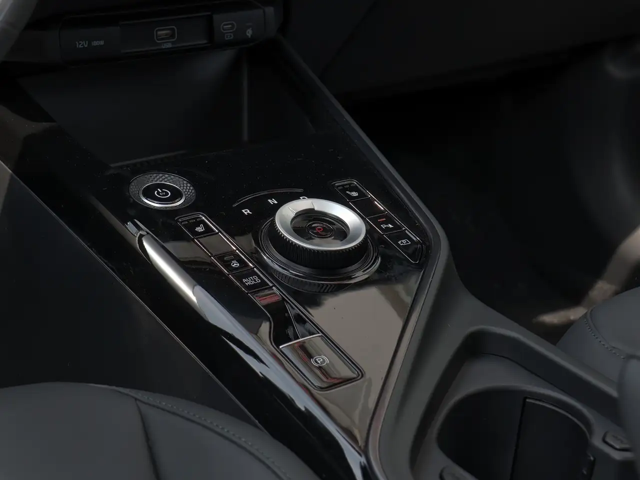 Kia Niro снимка Kia Niro