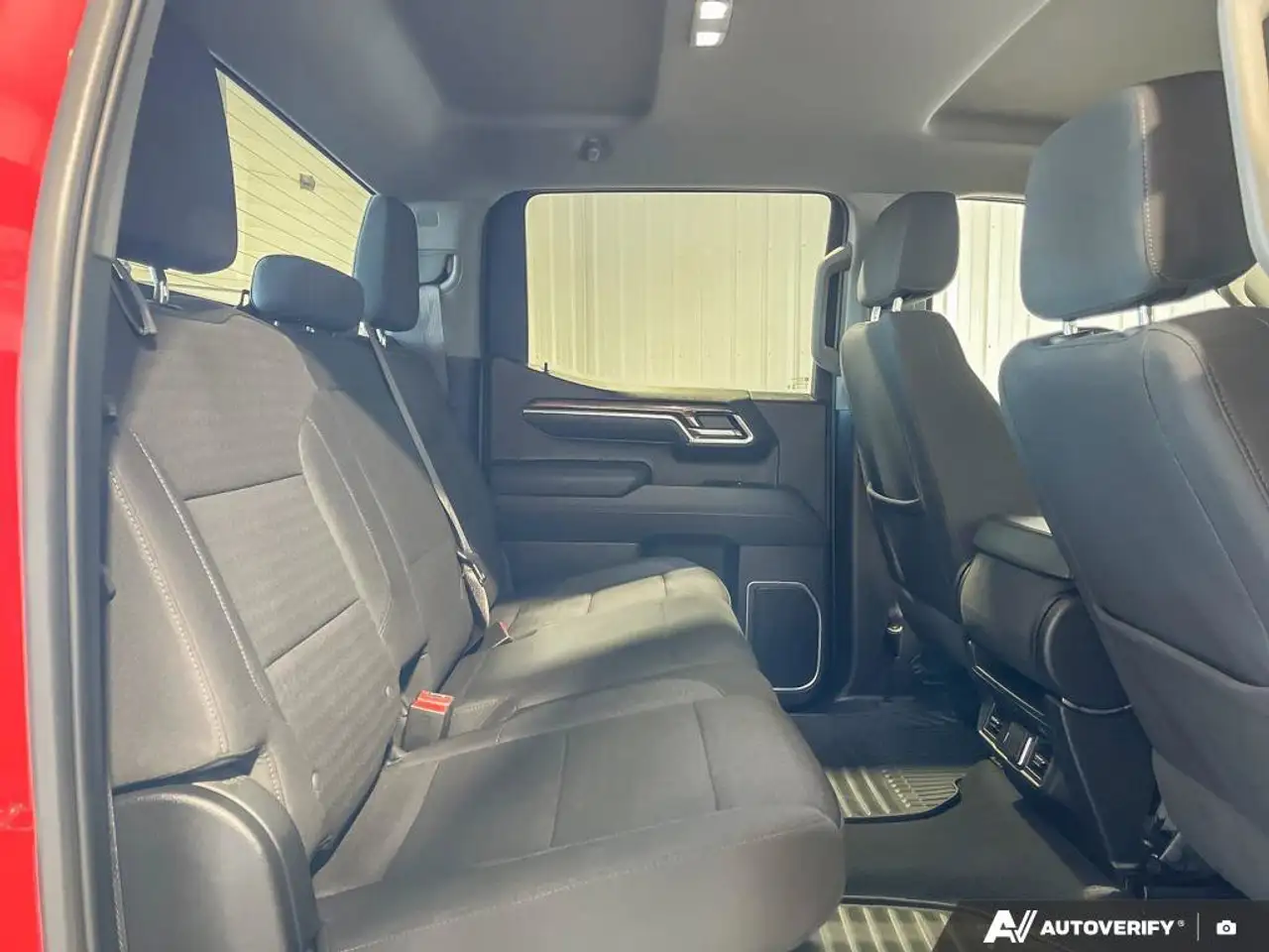 Chevrolet Silverado 1500 снимка Chevrolet Silverado 1500