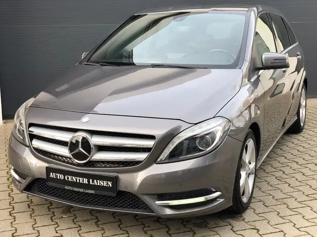 Mercedes-Benz B 220 4Matic Sport Bi-Xenon Navi PDC AHK SHZ