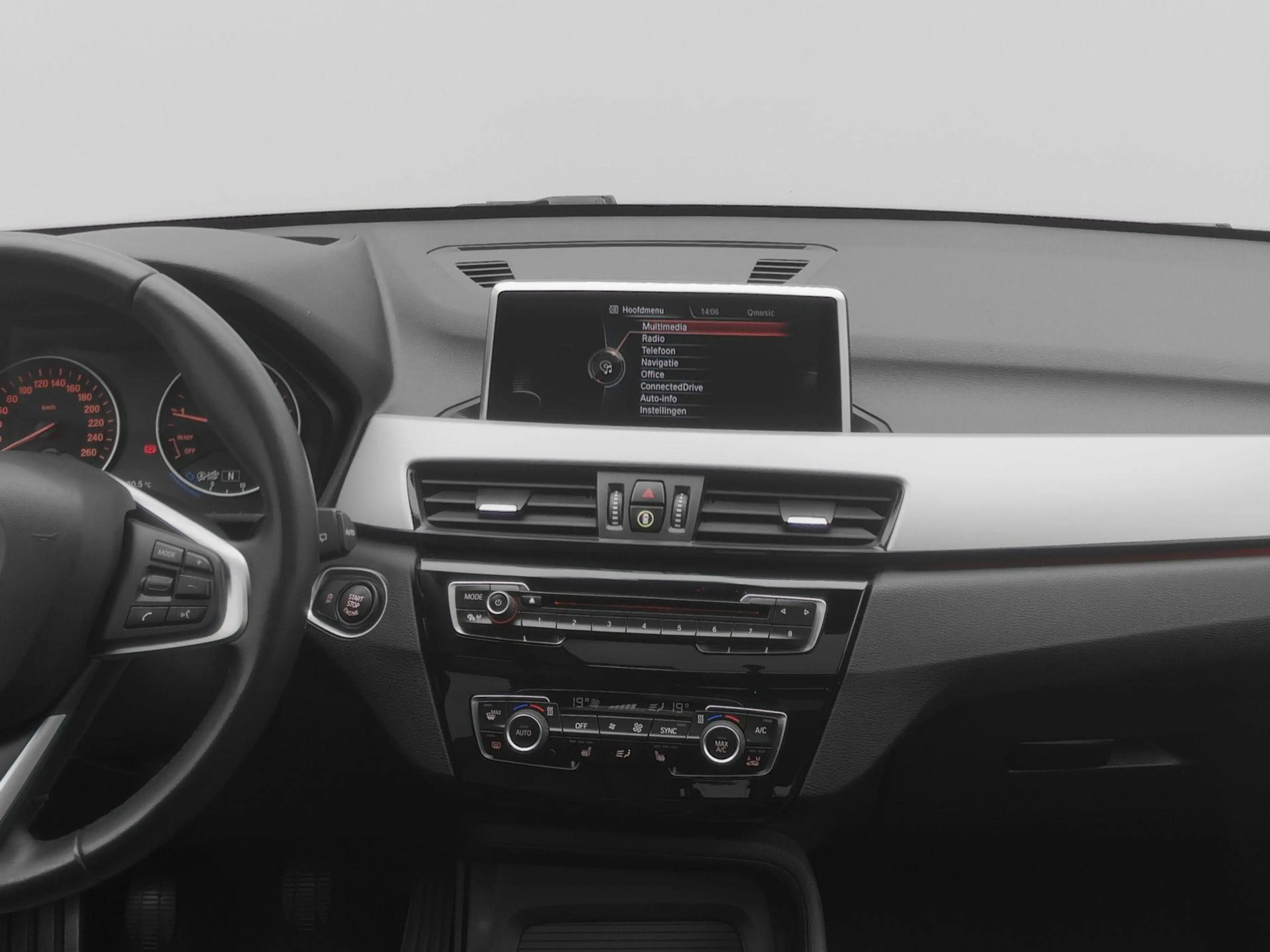 BMW X1 sDrive18i Centennial High Executive | Trekhaak | P — photo 8
