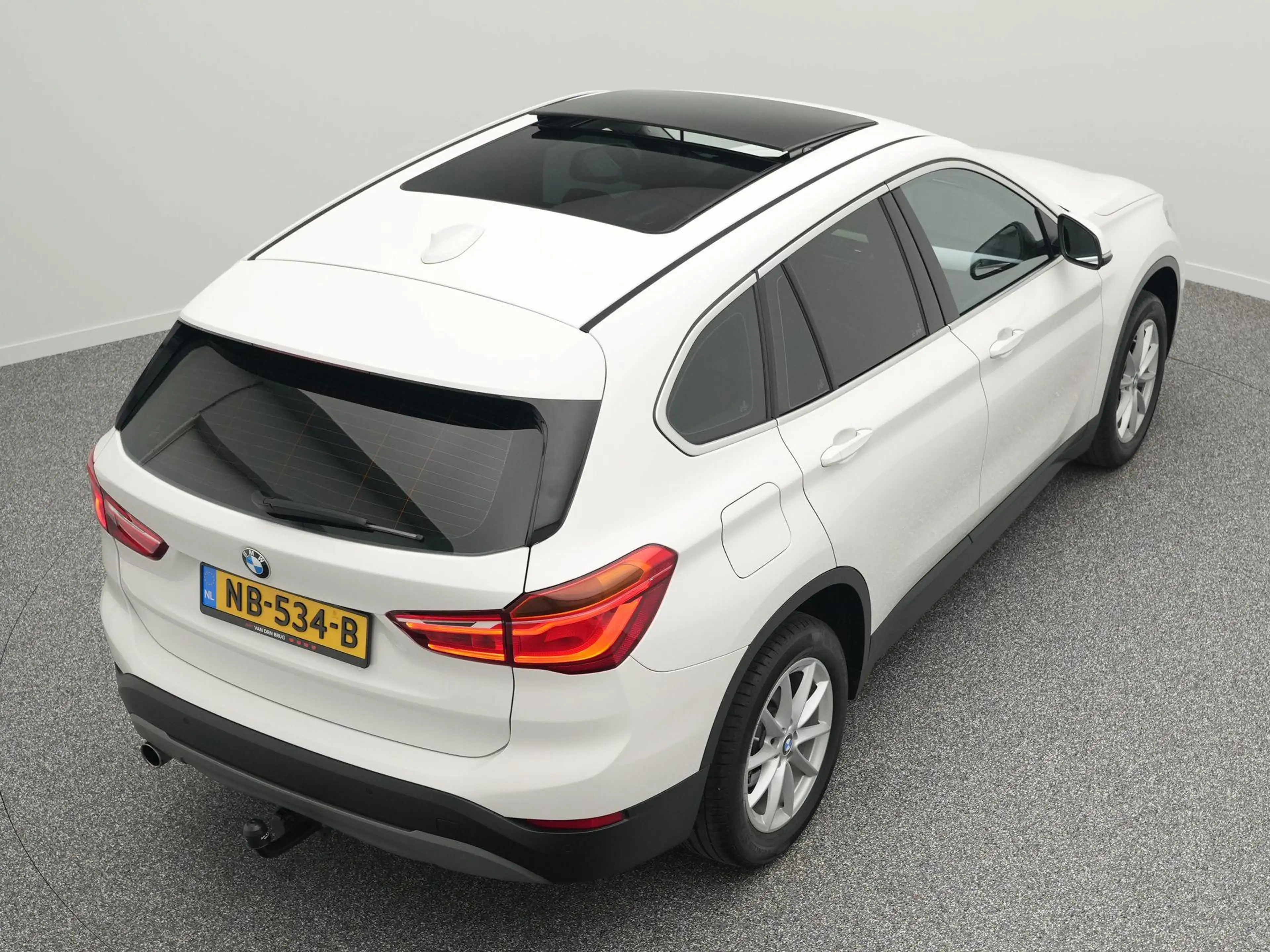 BMW X1 sDrive18i Centennial High Executive | Trekhaak | P — photo 13
