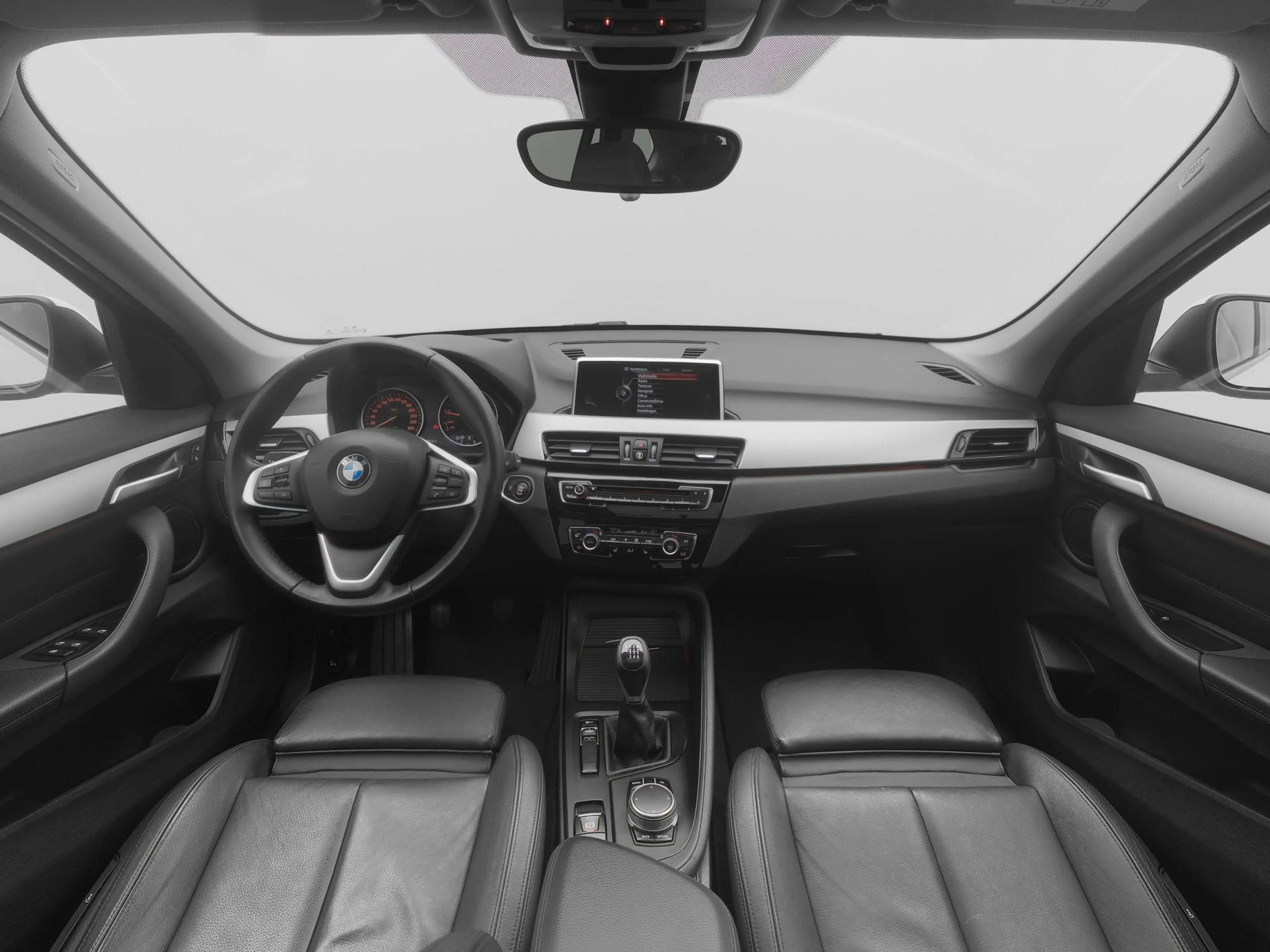 BMW X1 sDrive18i Centennial High Executive | Trekhaak | P — photo 3