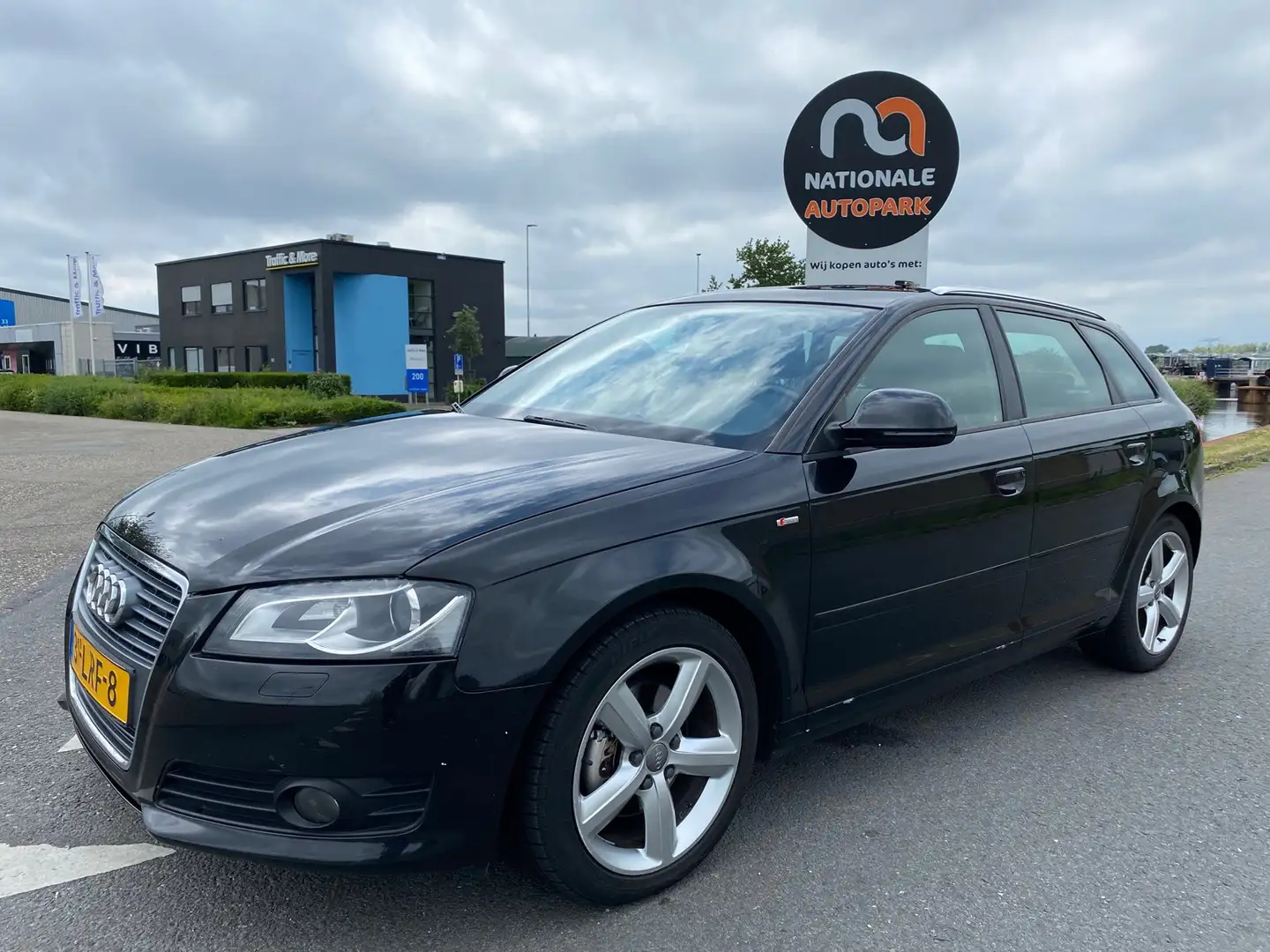 Audi A3 Sportback 2010 * 1.4 TFSI S-edition * Automaat * V Zwart - 1