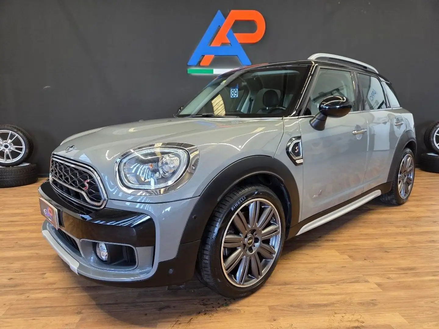 MINI Cooper SD Countryman 2.0 Hype ALL4 Automatica Grigio - 1