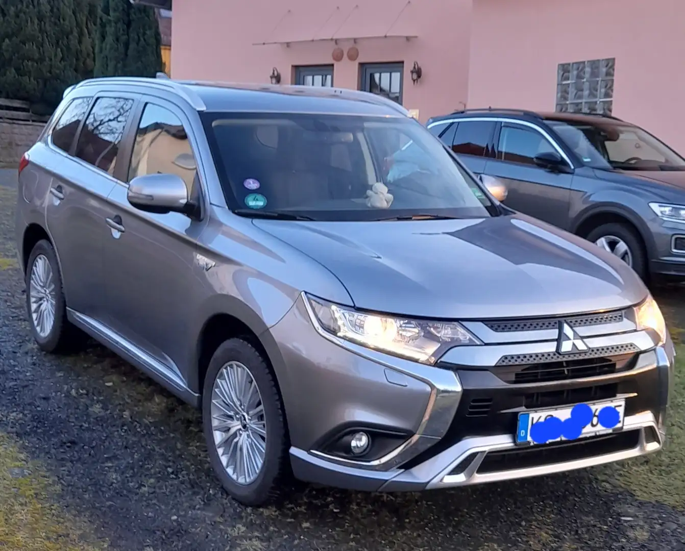 Mitsubishi Outlander PHEV Basis 4WD Grau - 2