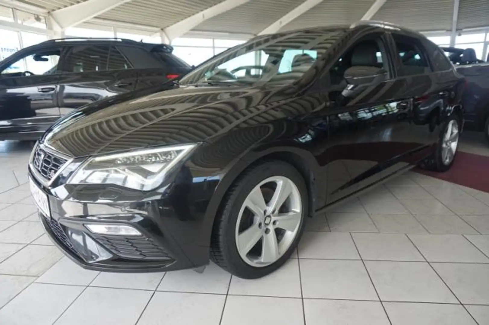 SEAT Leon LEON ST FR 2,0 TSI DSG NAVI KAMERA ACC SHZ LED Schwarz - 2