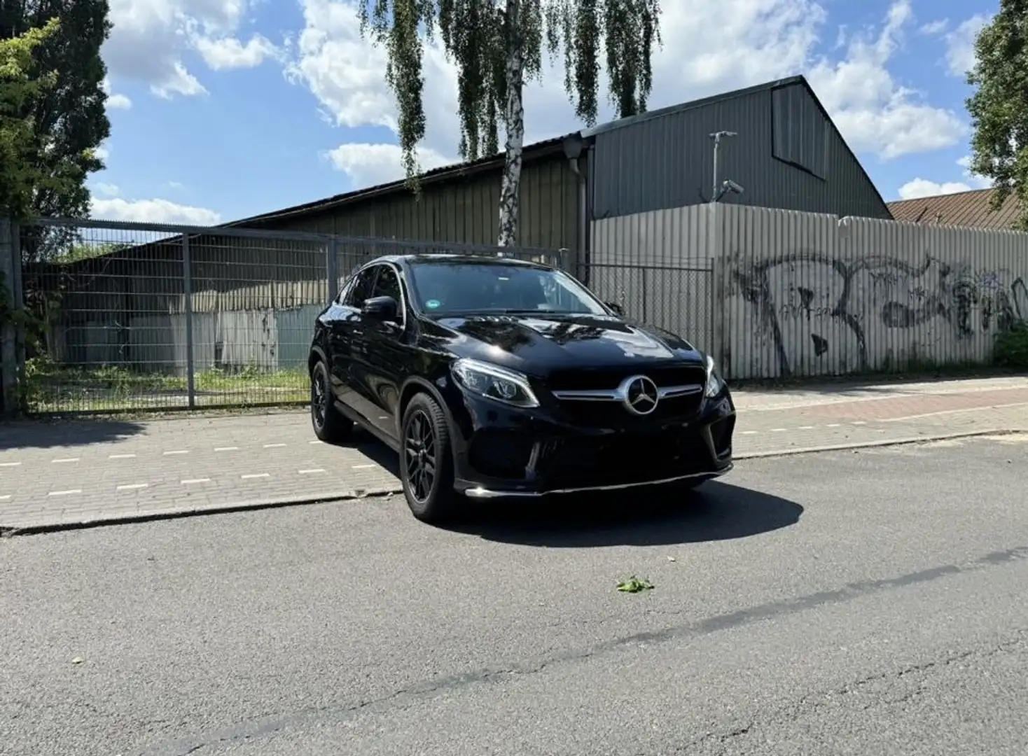 Mercedes-Benz GLE 350 Coupe AMG Schwarz - 2