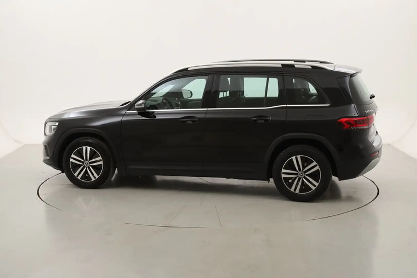 Mercedes-Benz GLB 180 180d Sport 2.0 Diesel 116CV Schwarz - 2