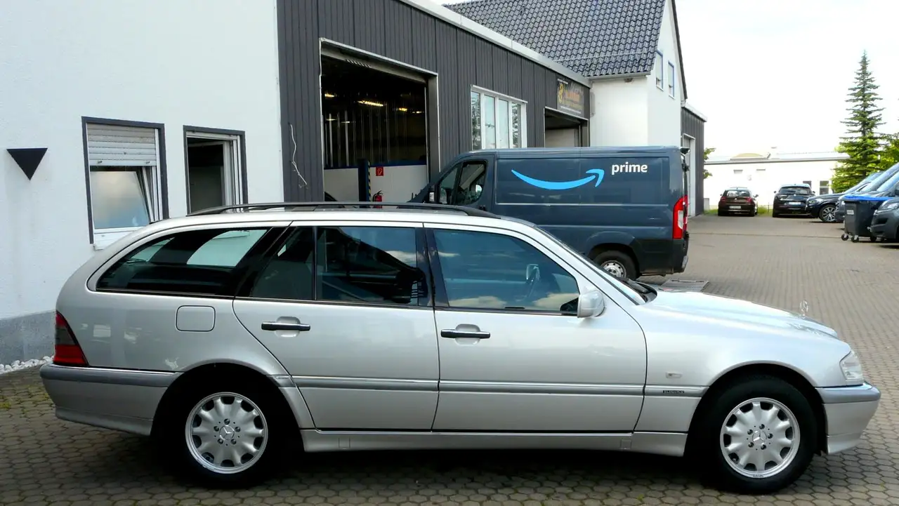 Mercedes-Benz C 200 T Kompressor Elegance -Bestzustand -wenig km, foto 8