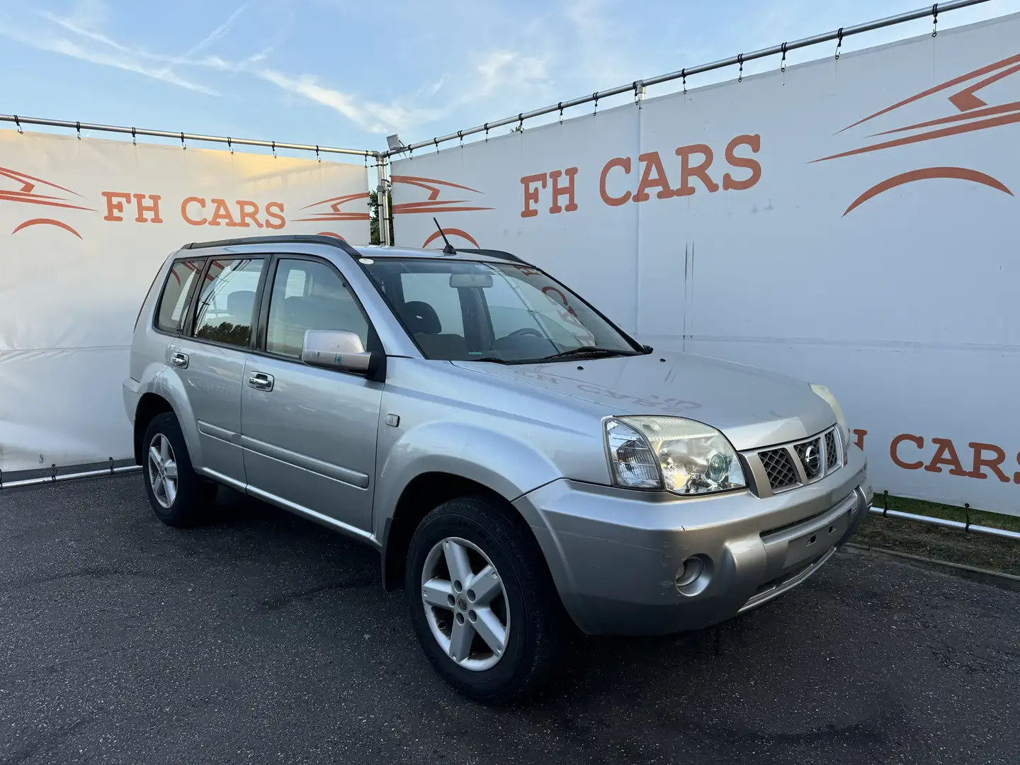 Nissan X-Trail 2.2 dCi DPF Comfort EURO 4 Silber - 1