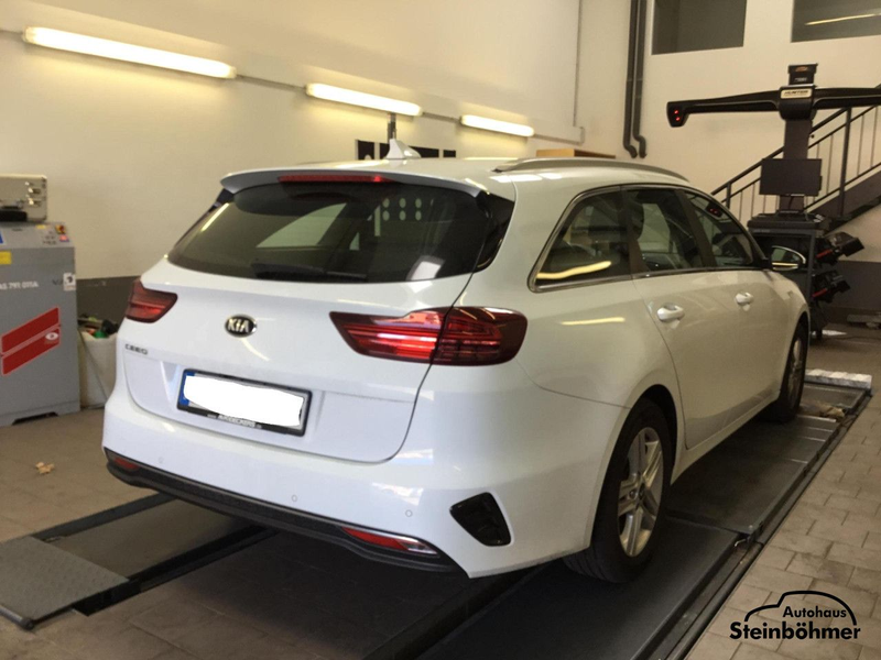 Kia Ceed / cee'd Ceed Sportswagon 1.4T-GDI NAV SHZ CarPlay Kamera — photo 2