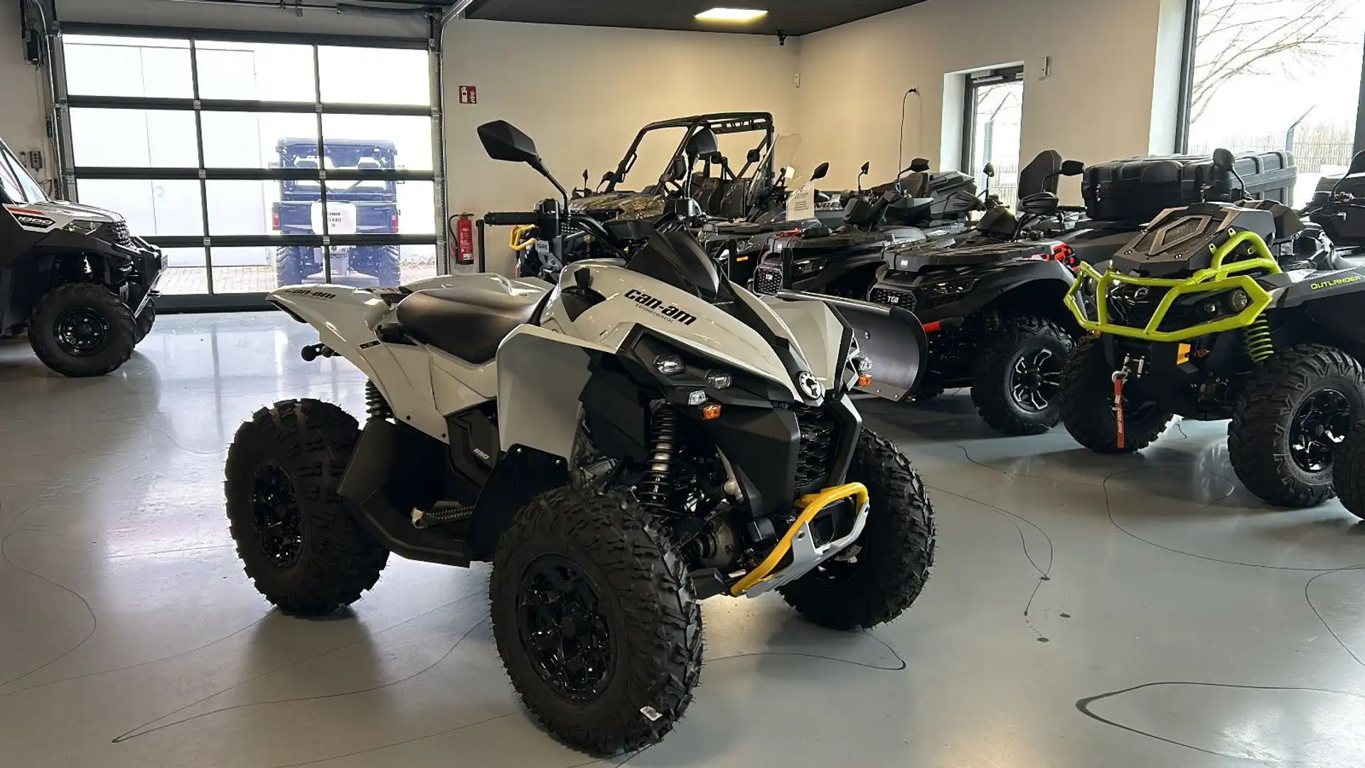 Can Am Renegade 650 T3b ABS Catalyst Gray-Auf Lager Grau - 1