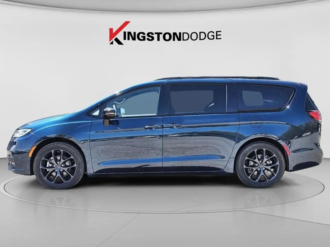 Chrysler Pacifica снимка Chrysler Pacifica