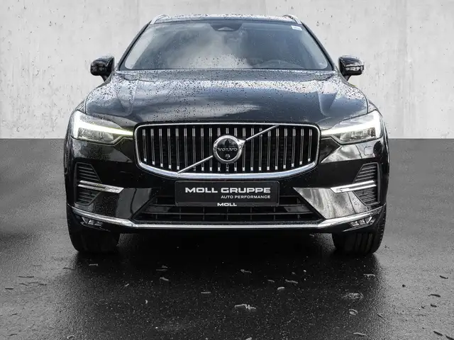 Volvo XC60 view 3