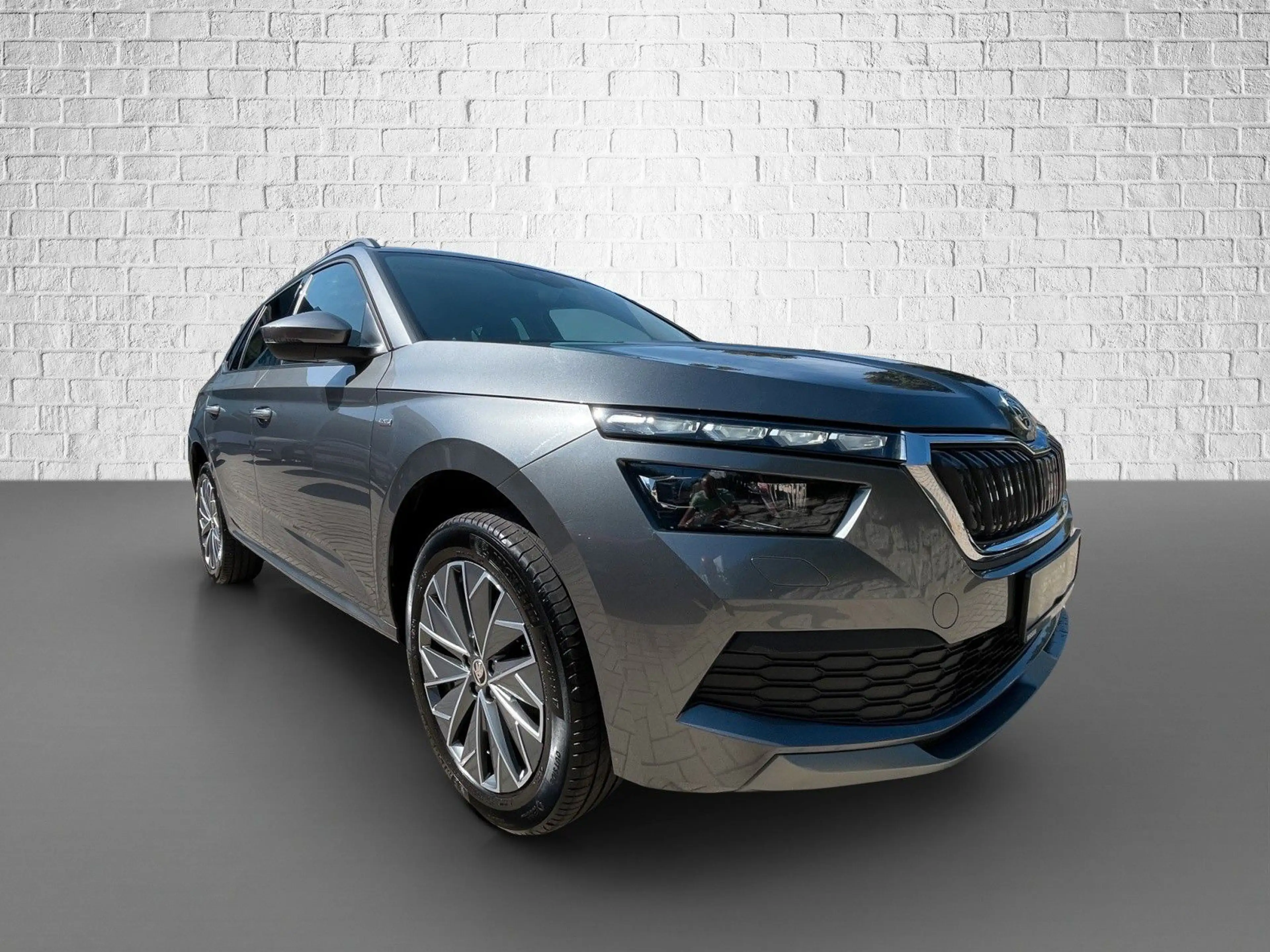 Skoda Kamiq 1.0 TSI Schalt - Tour LED Einparkhilfe SHZ — photo 7