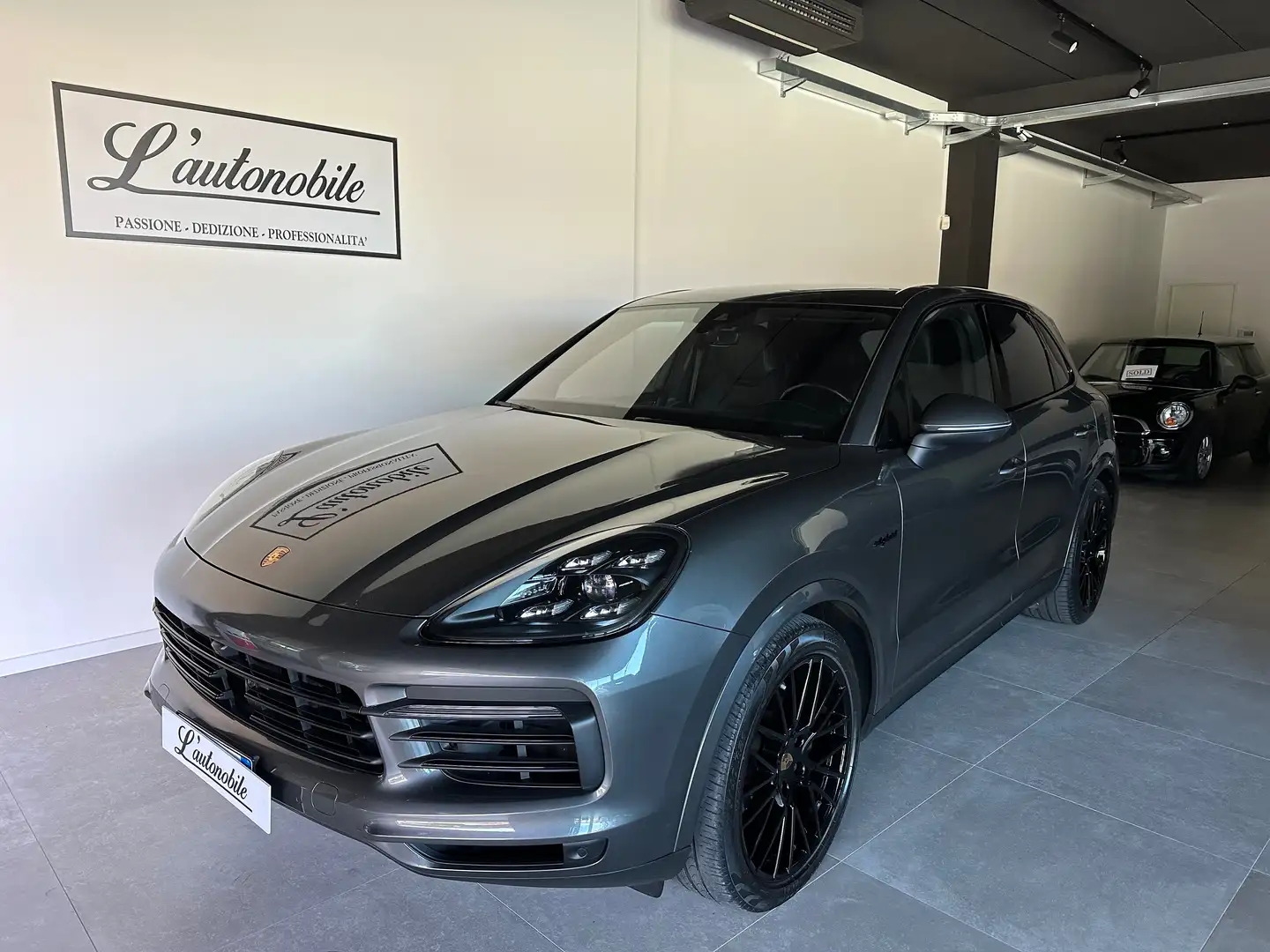 Porsche Cayenne 3.0 e-hybrid IVA ESPOSTA Grigio - 1