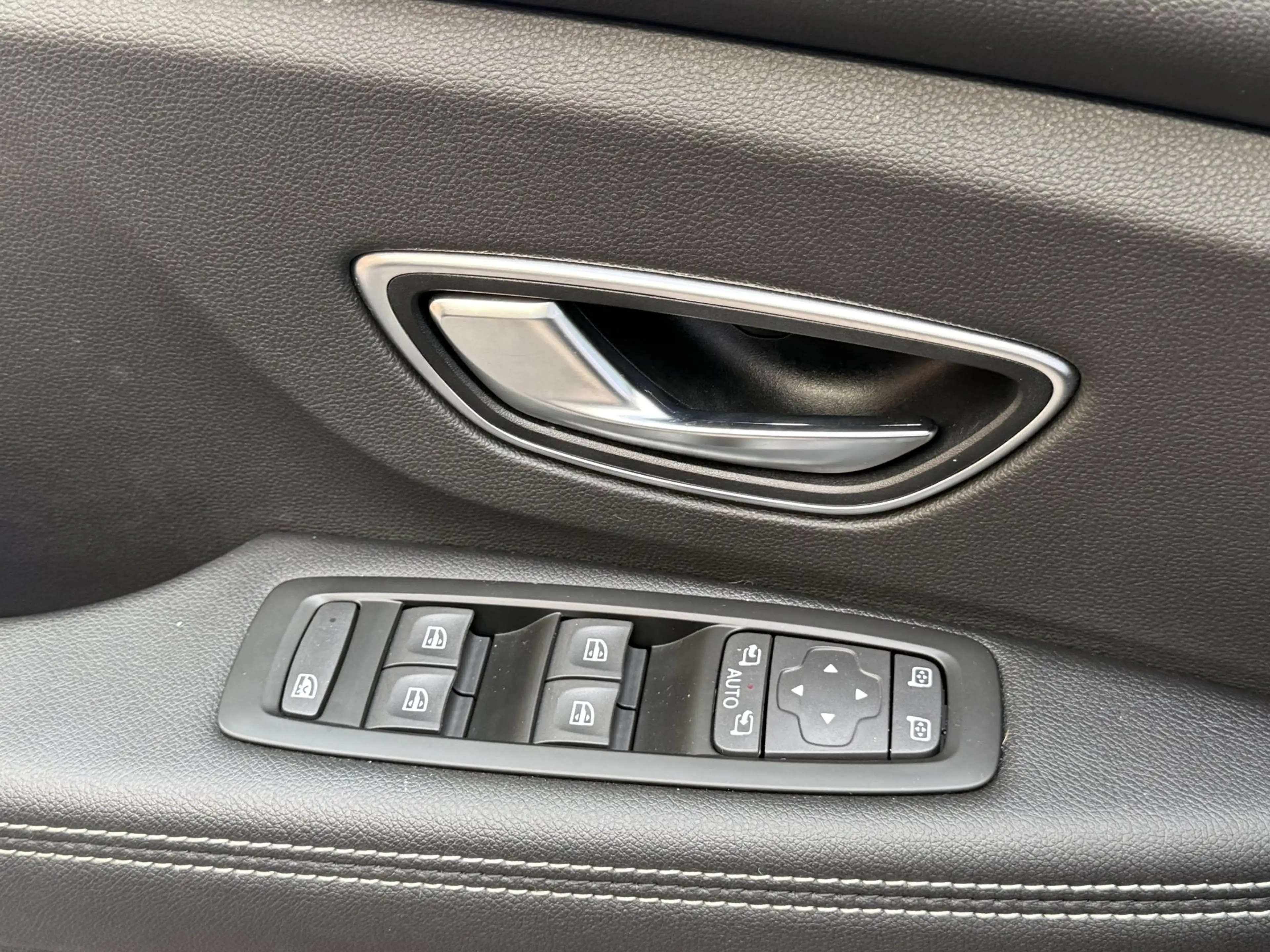 Renault Scenic 1.3 TCe 140 EDC Black Edition | Panorama dak | Hea — photo 12