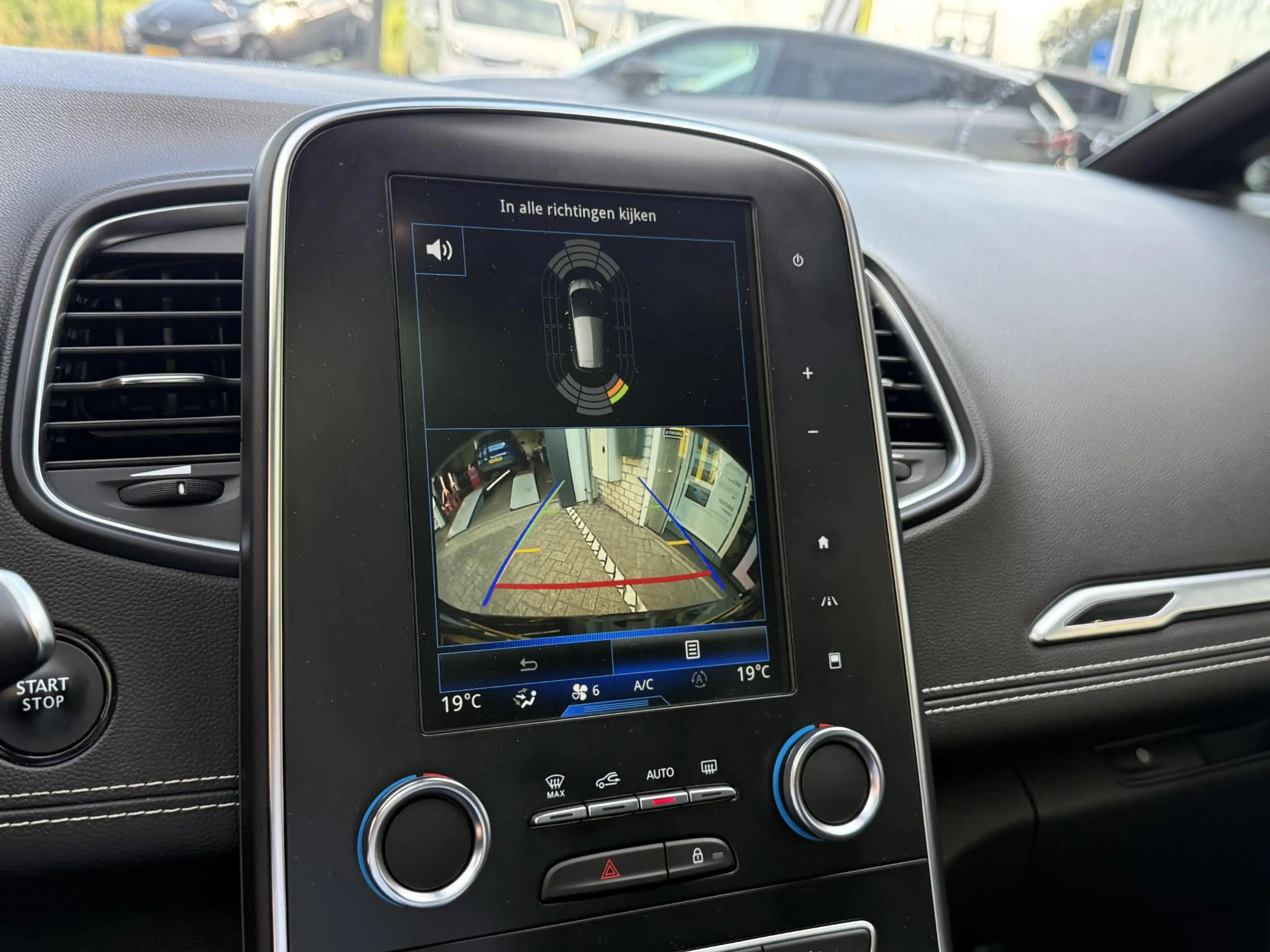 Renault Scenic 1.3 TCe 140 EDC Black Edition | Panorama dak | Hea — photo 25