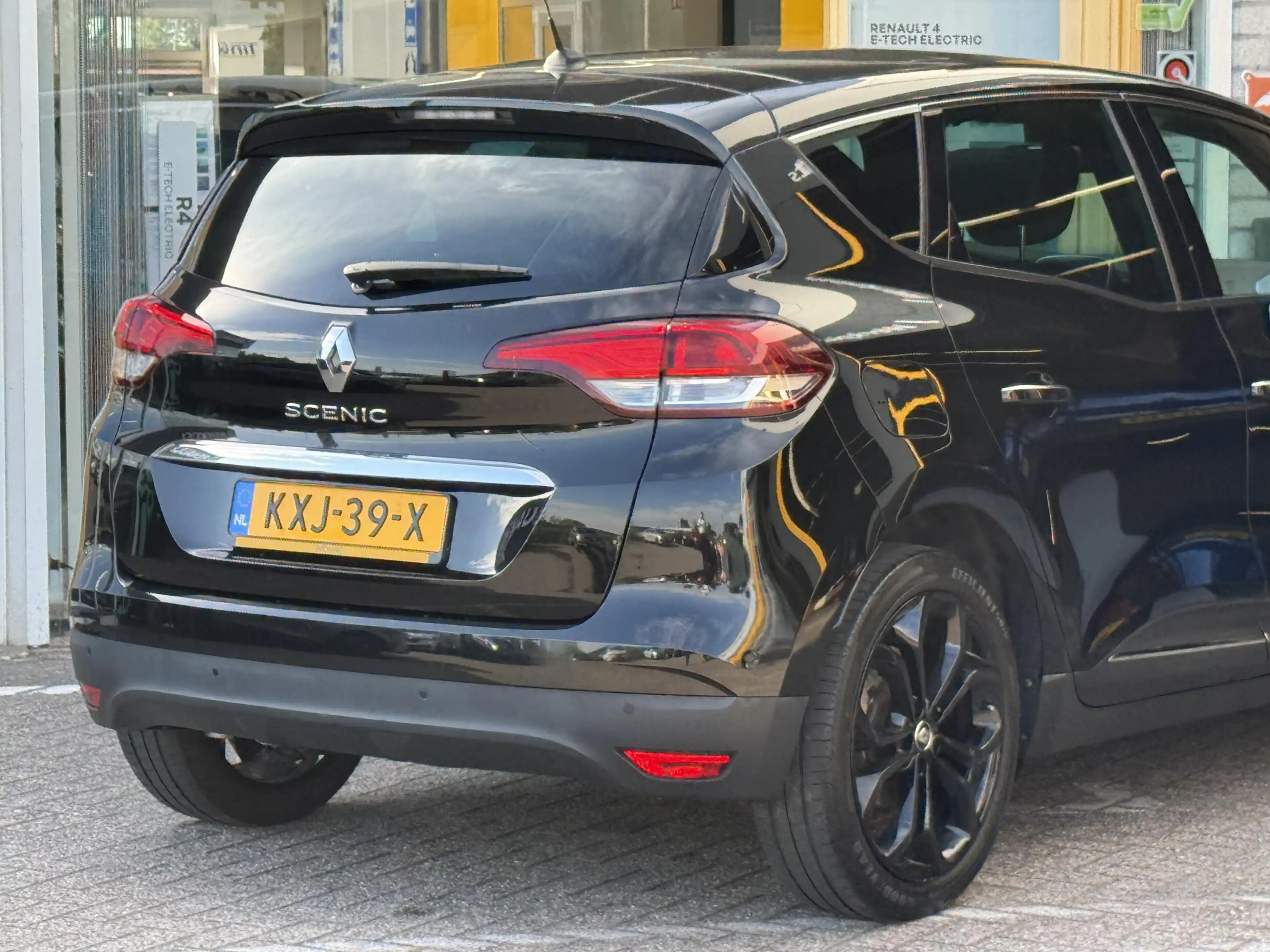 Renault Scenic 1.3 TCe 140 EDC Black Edition | Panorama dak | Hea — photo 30