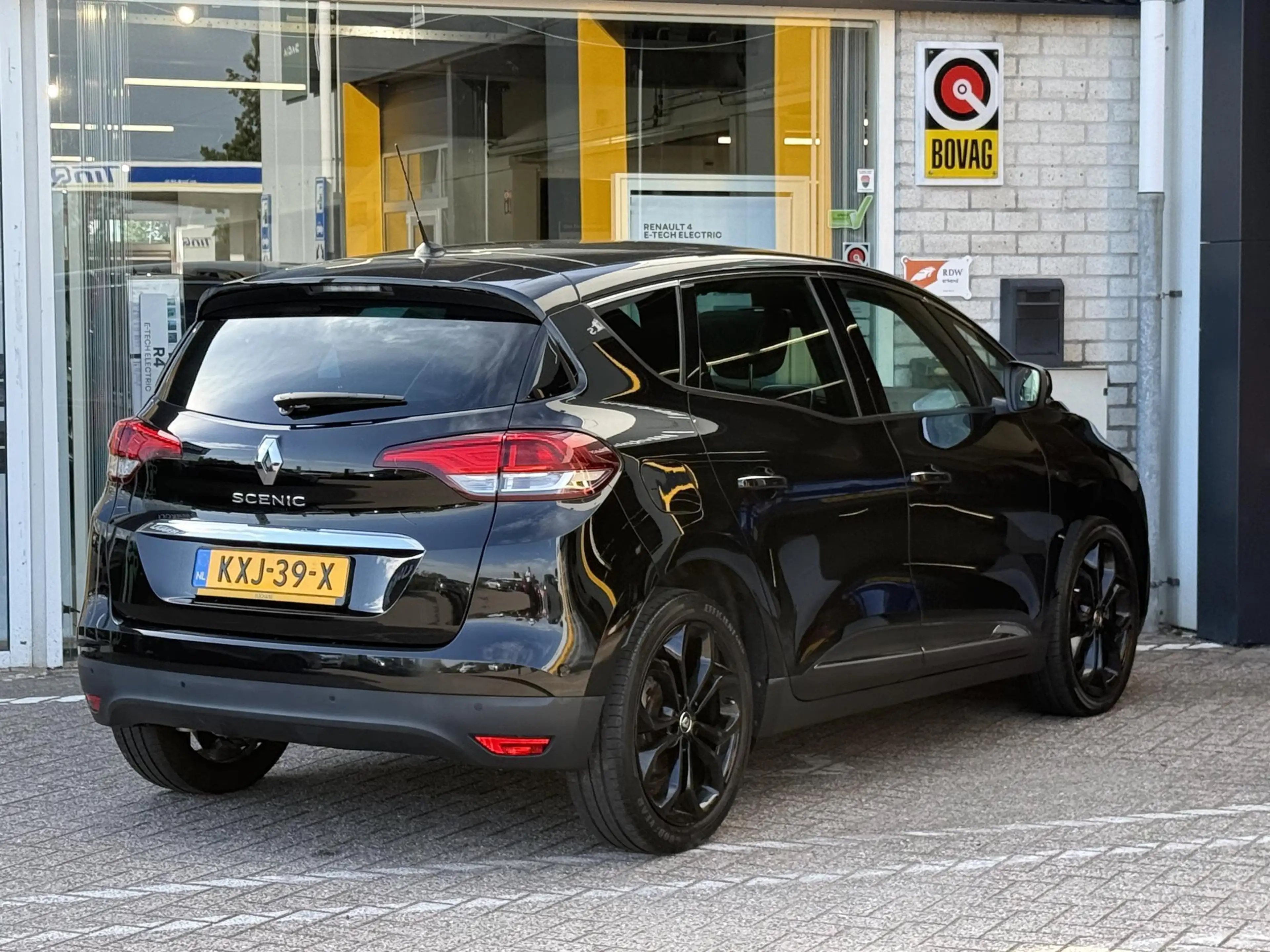 Renault Scenic 1.3 TCe 140 EDC Black Edition | Panorama dak | Hea — photo 27