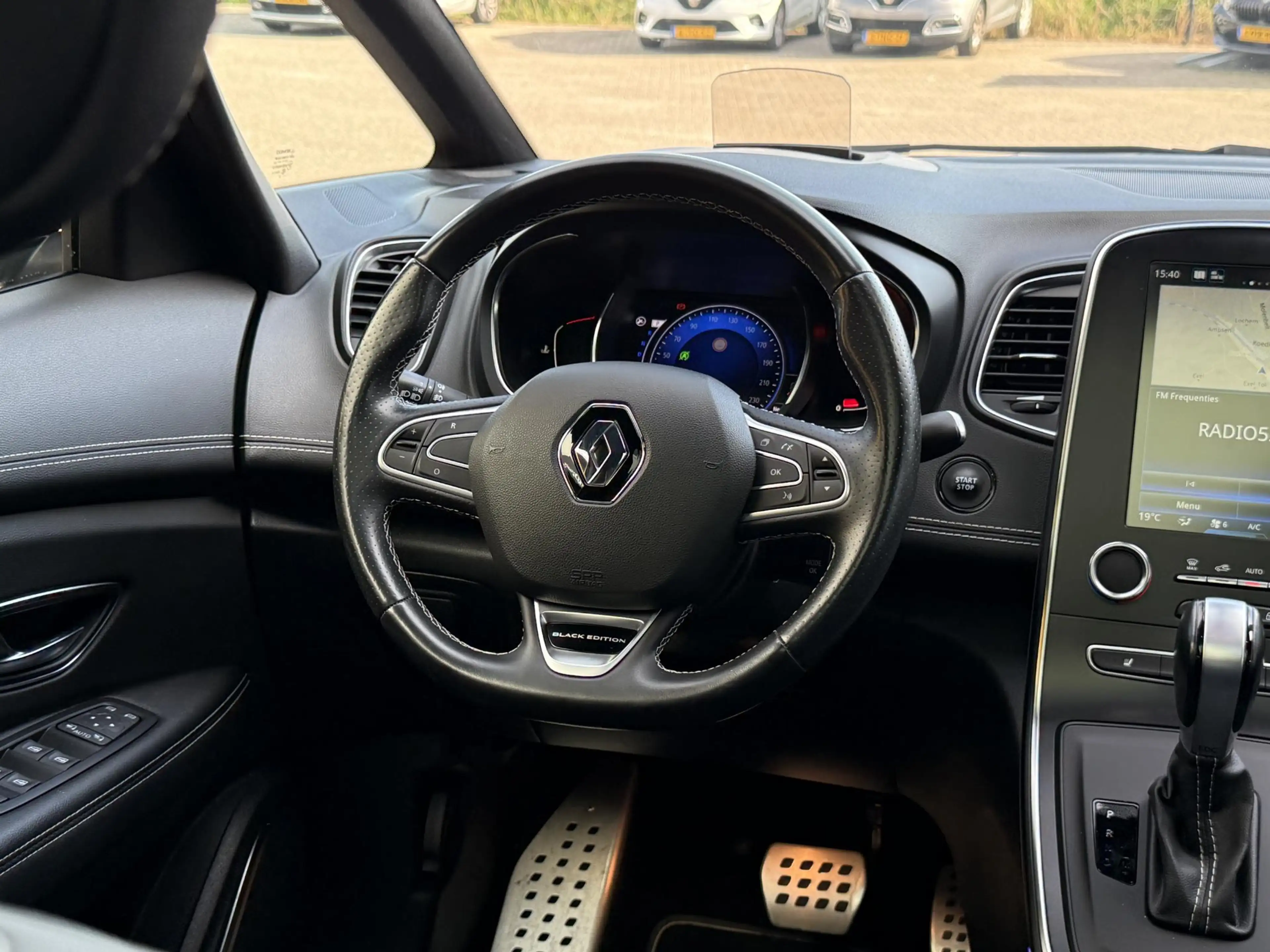 Renault Scenic 1.3 TCe 140 EDC Black Edition | Panorama dak | Hea — photo 9
