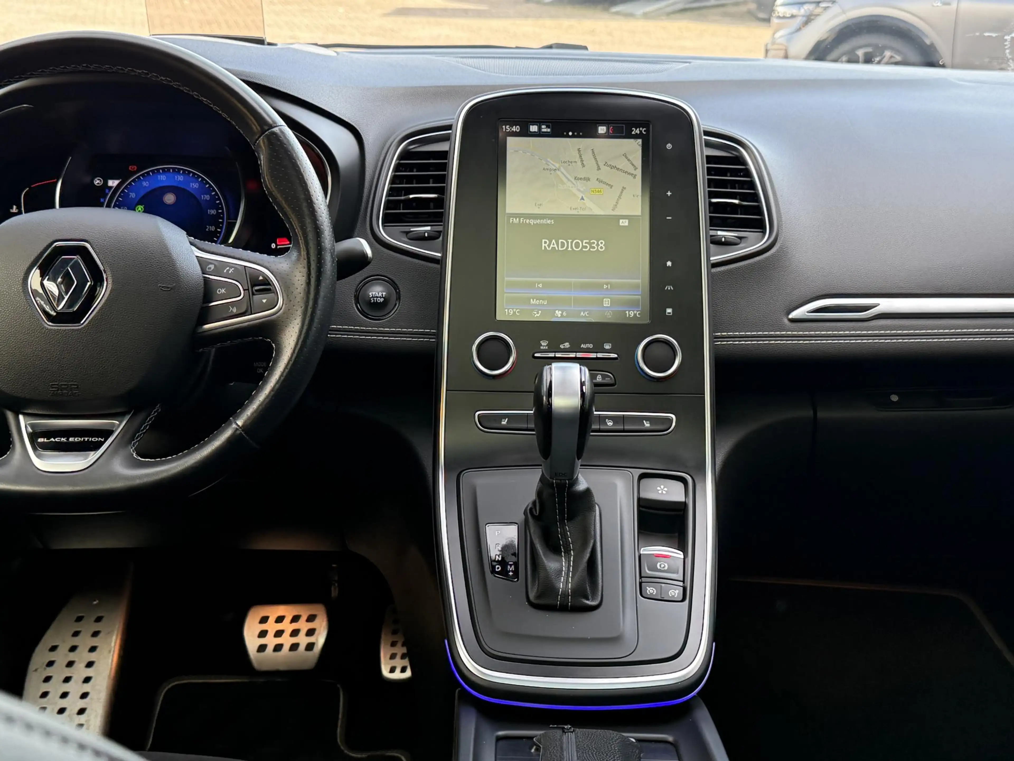 Renault Scenic 1.3 TCe 140 EDC Black Edition | Panorama dak | Hea — photo 13