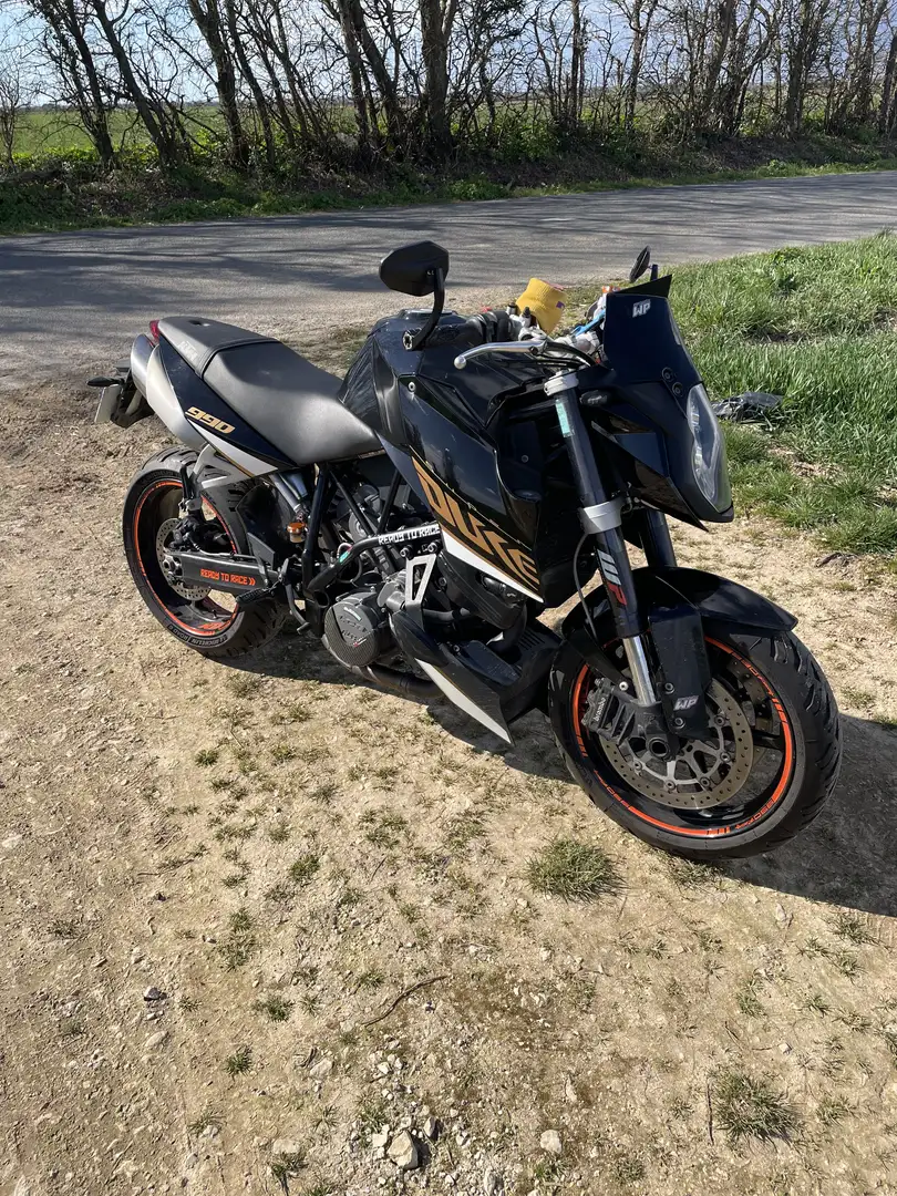 KTM 990 Super Duke - 1