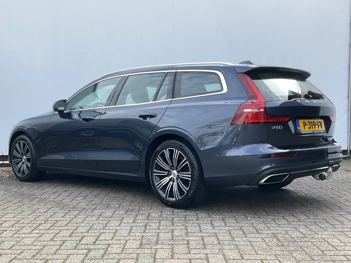 Volvo V60 2.0 B3 Inscription Elek.Trekhaak Stoel/Stuurverw L Blau - 2
