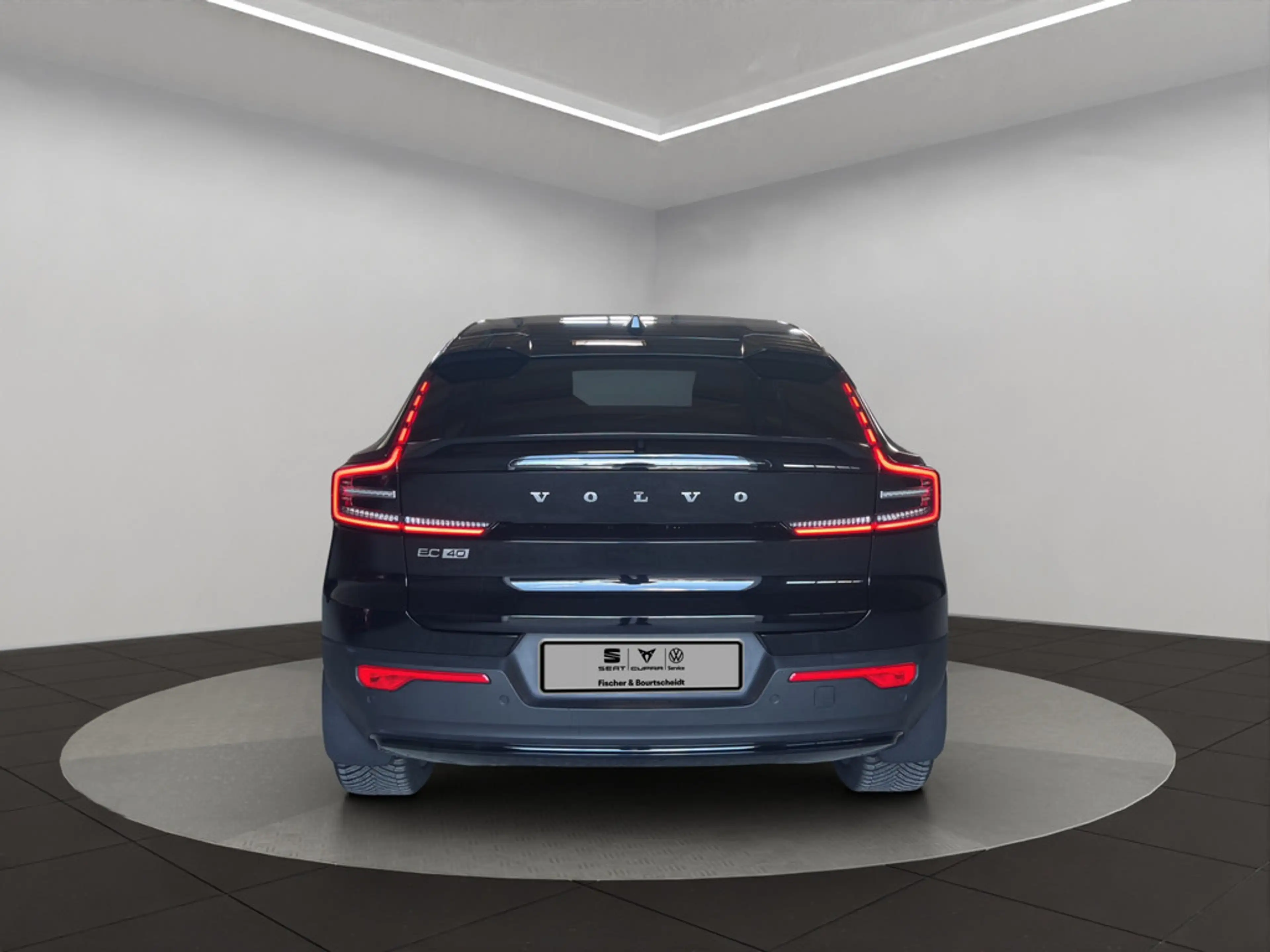 Volvo C40 Ultimate Recharge Pure Electric 2WD PANO — photo 4