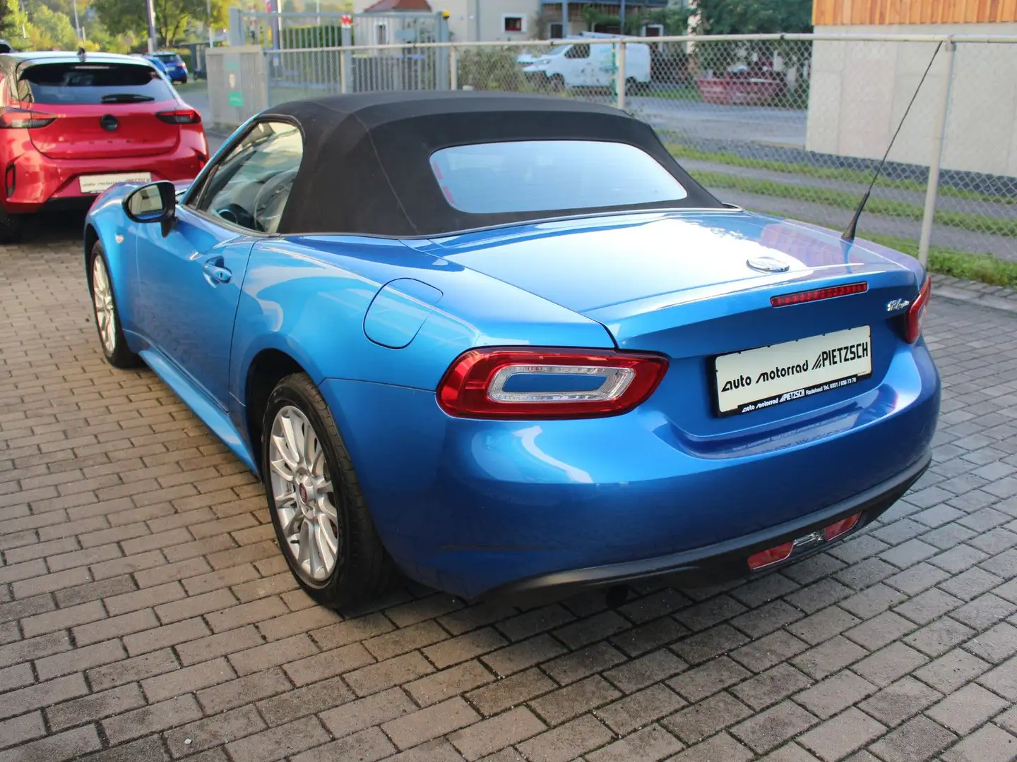 Fiat 124 Spider 1.4 16V Turbo Alu BT DAB+Navi Tempoma Blau - 2
