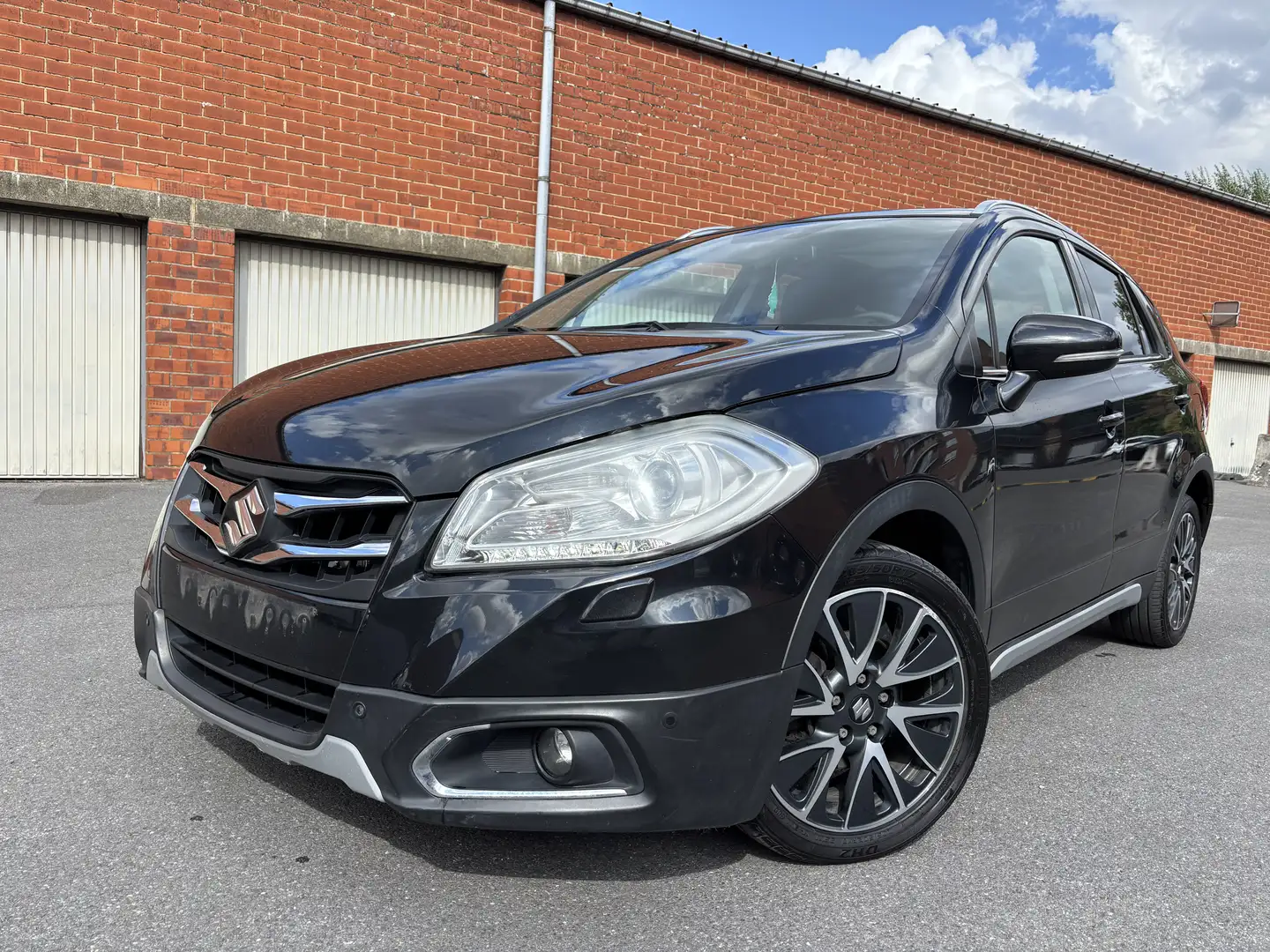 Suzuki SX4 S-Cross 1.6i GL+ CVT//boite auto//cuir//camera// pano//Gps Noir - 2