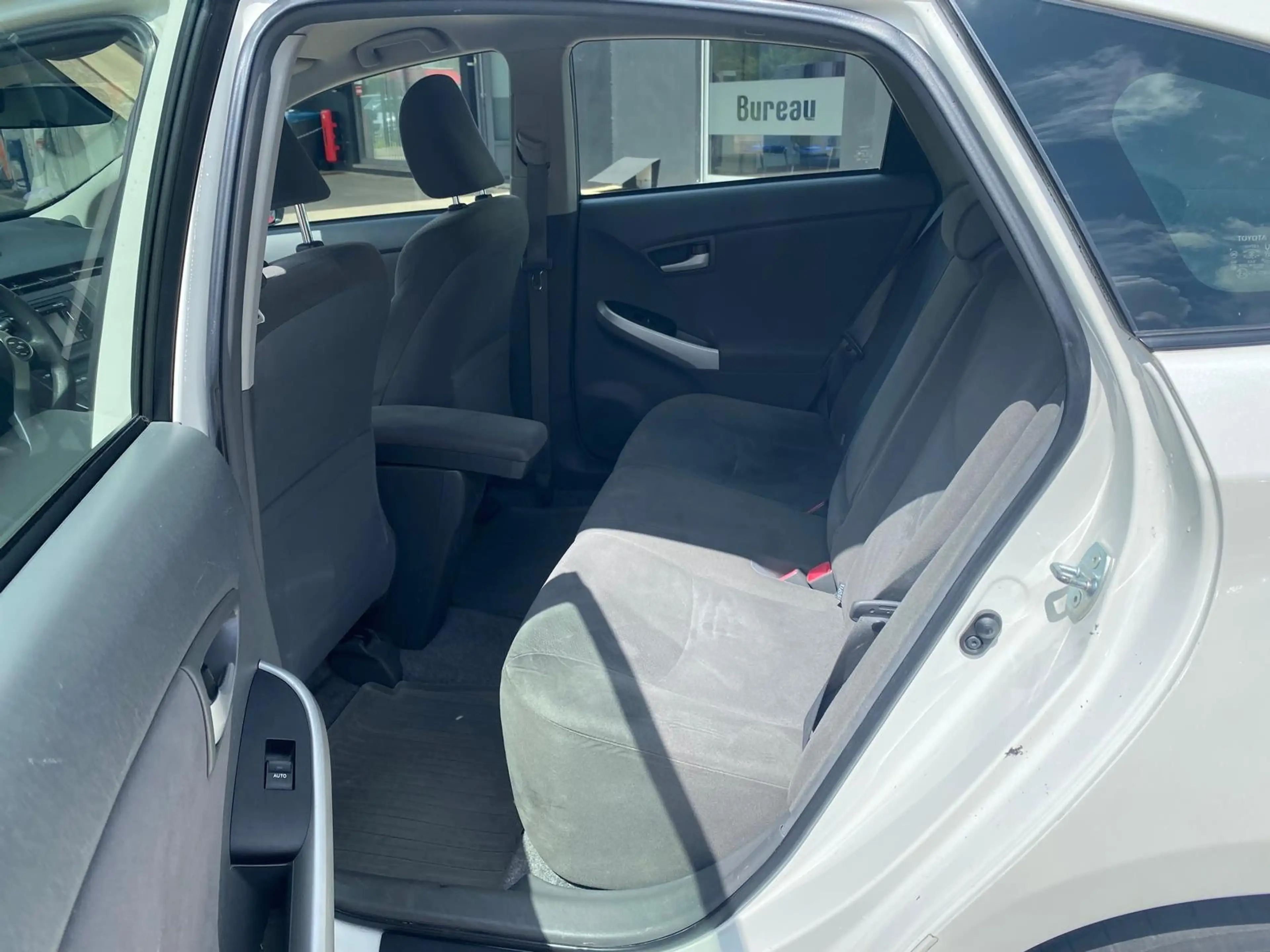 Toyota Prius Hybrid 1.8i VVT-i Comfort **1st Eigenaar** — photo 10