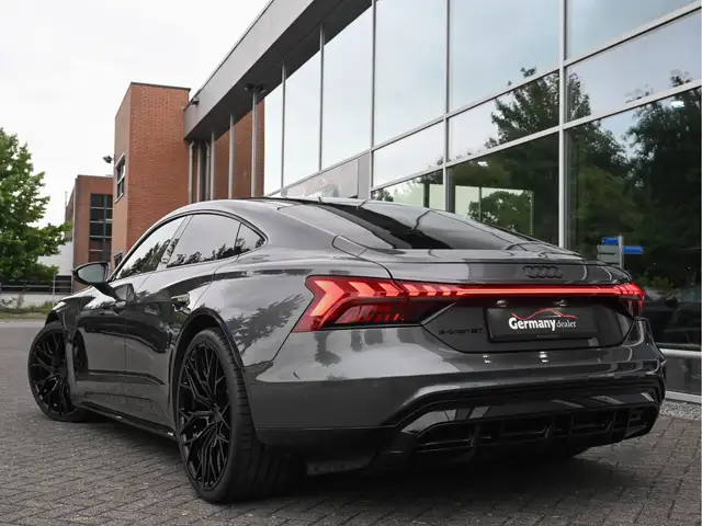 Audi E-Tron GT view 5