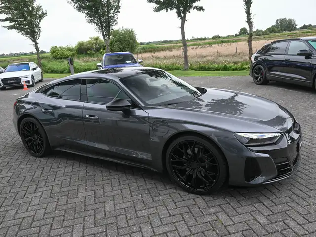 Audi E-Tron GT view 14