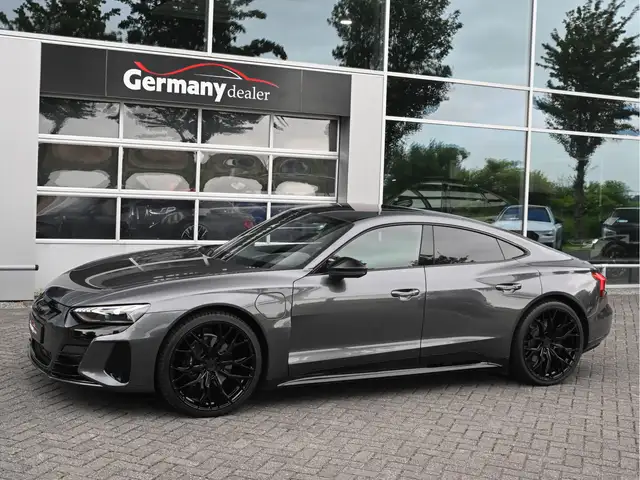 Audi E-Tron GT view 8
