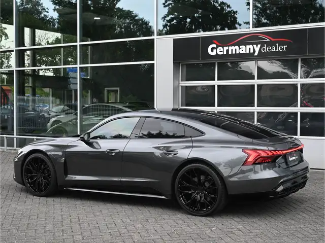 Audi E-Tron GT view 9