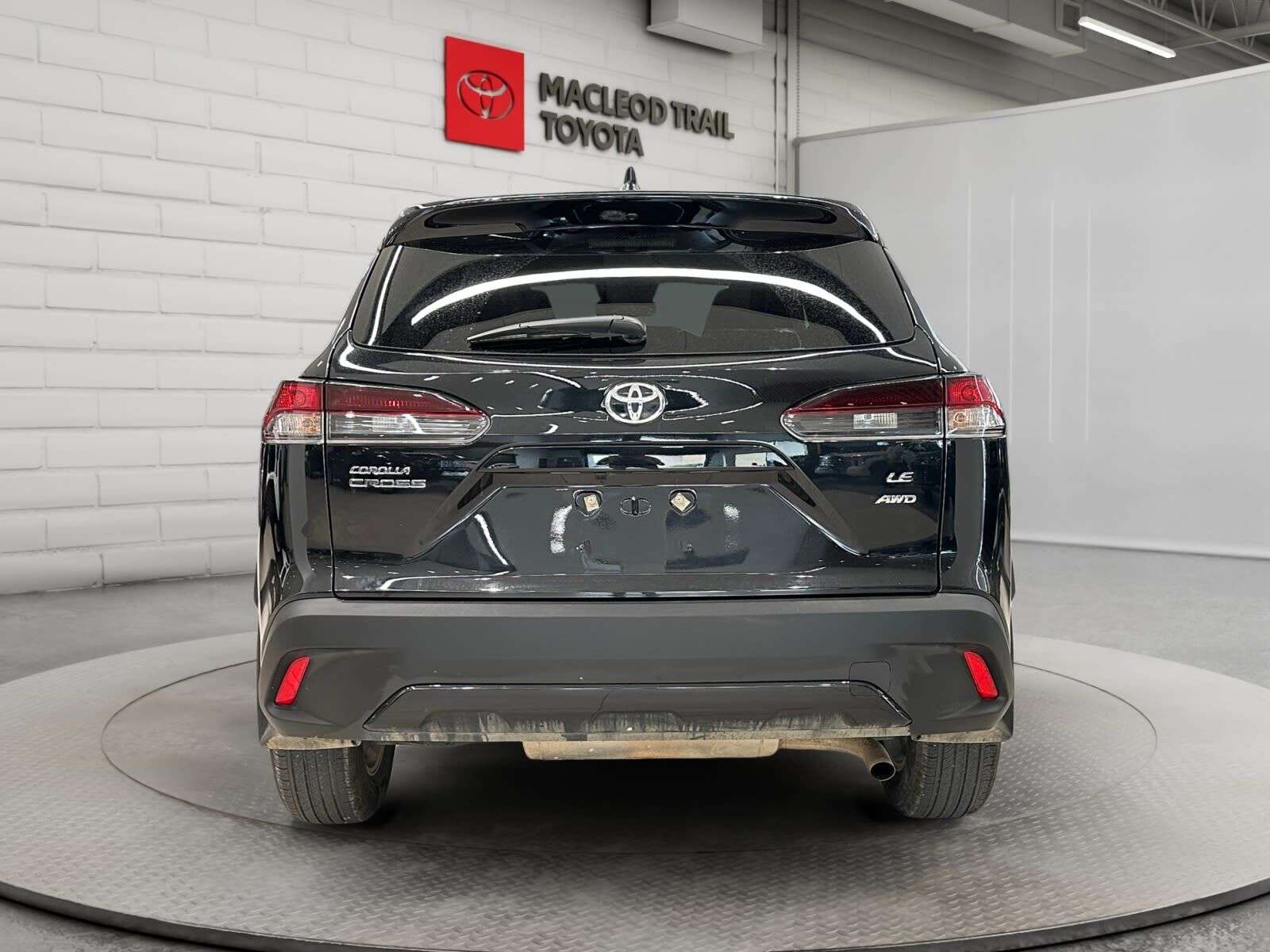 2026 Toyota Corolla Cross LE AWD | Heated Seats | Back-Up Camera | No Accide — снимка 1