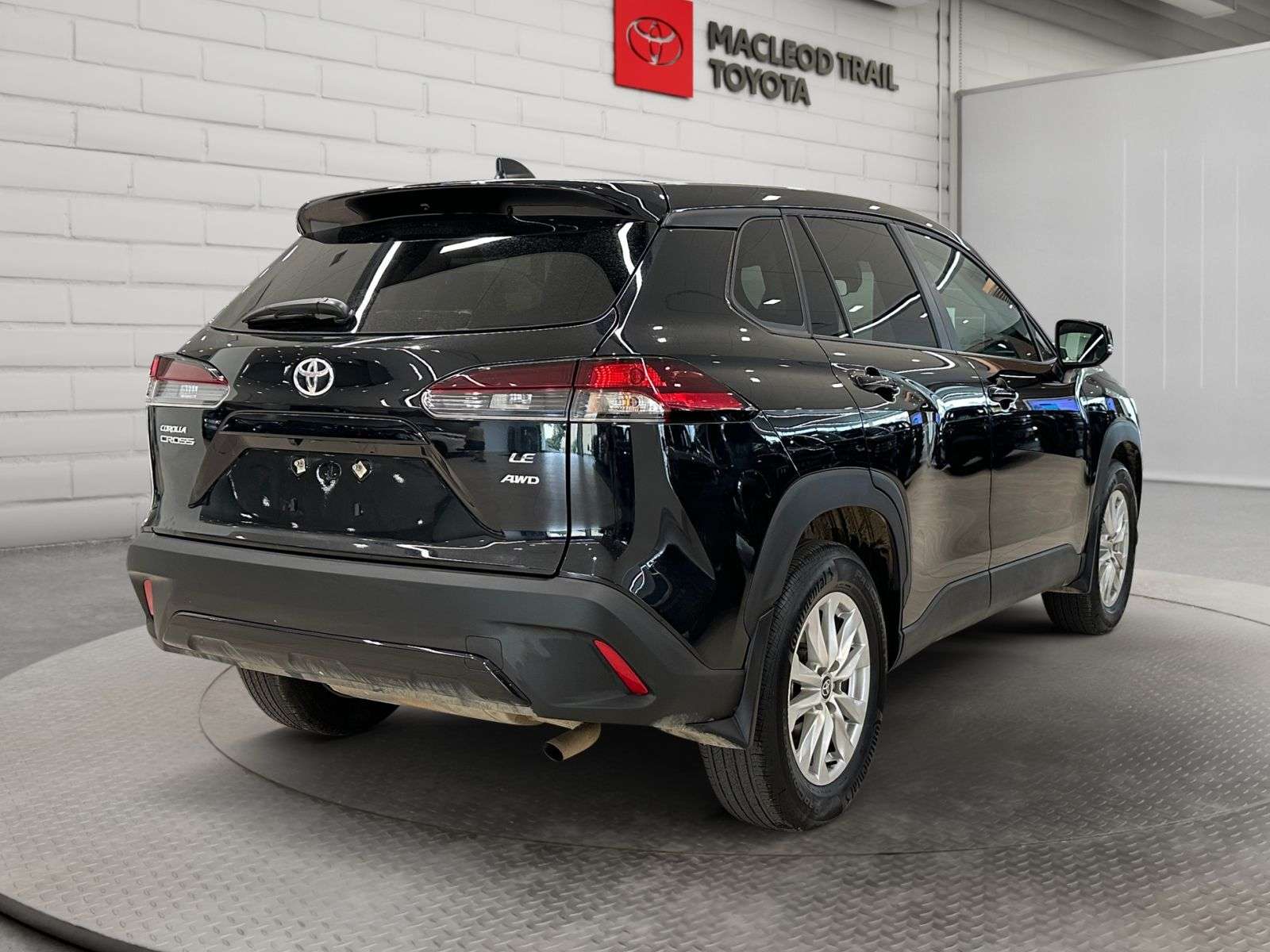 2026 Toyota Corolla Cross LE AWD | Heated Seats | Back-Up Camera | No Accide — снимка 1