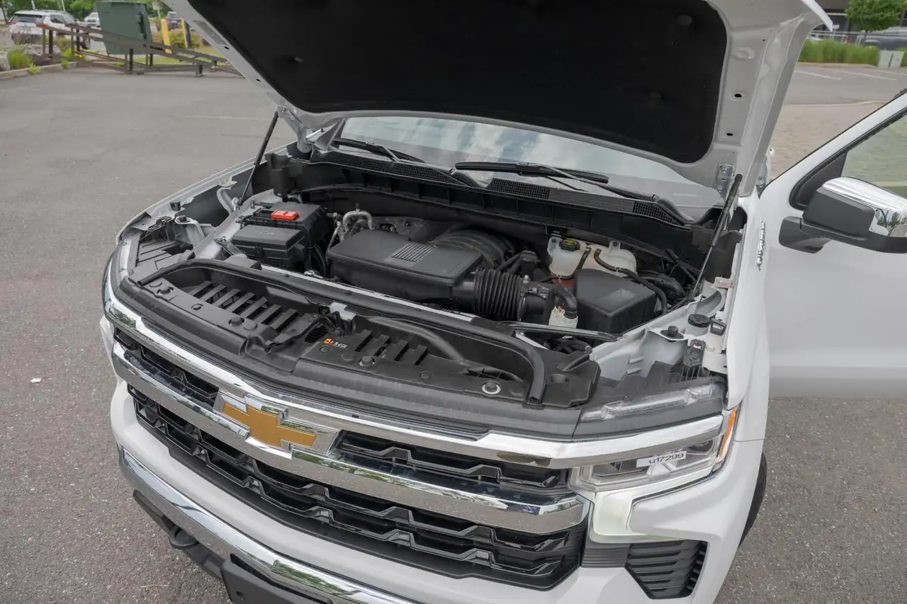 Chevrolet Silverado 1500 photo Chevrolet Silverado 1500