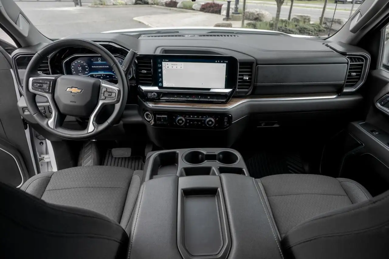 Chevrolet Silverado 1500 photo Chevrolet Silverado 1500