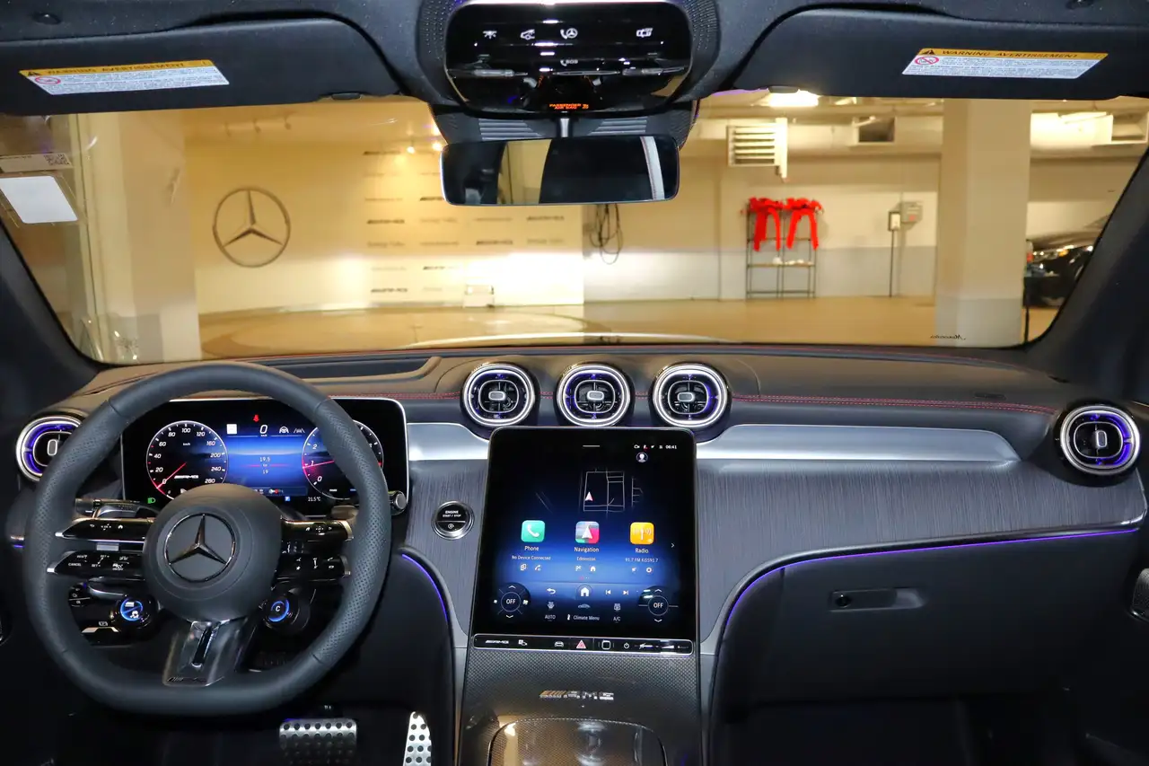 Mercedes-Benz GLC снимка Mercedes-Benz GLC
